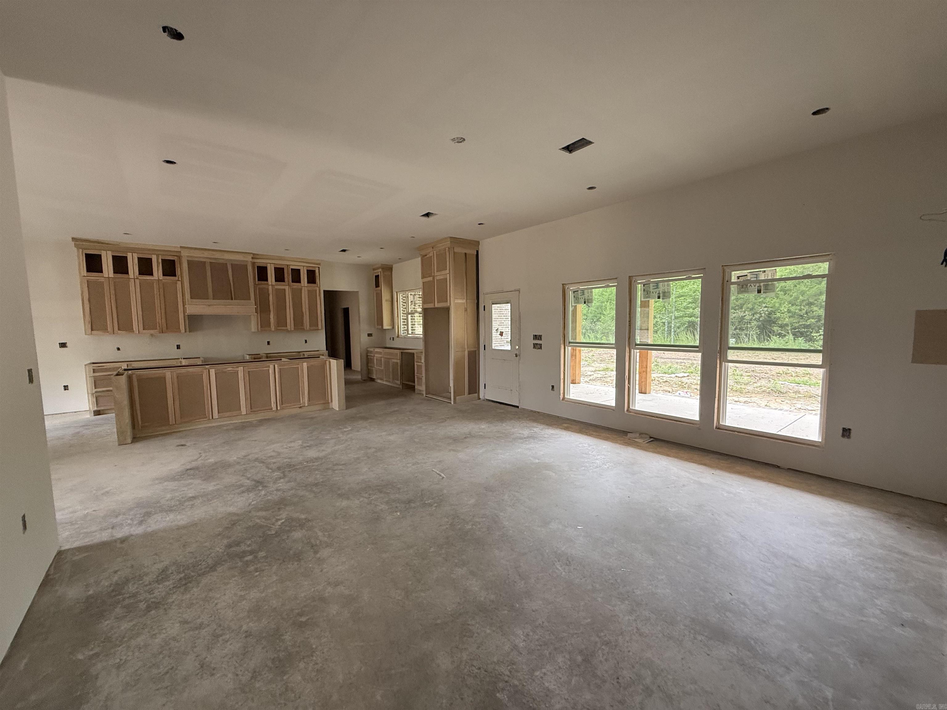 22 Ules Watson Drive Greenbrier, AR 72058