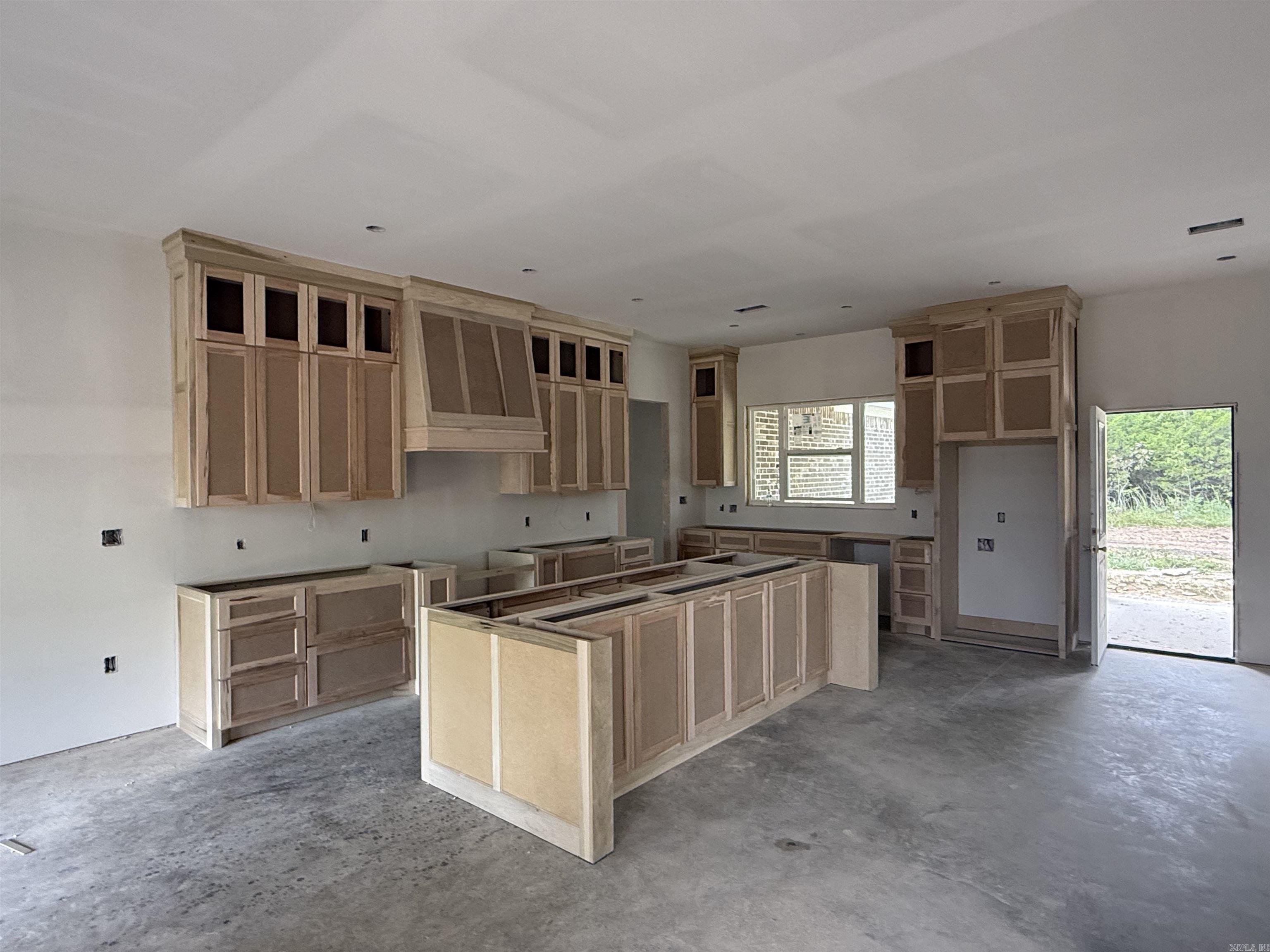 22 Ules Watson Drive Greenbrier, AR 72058