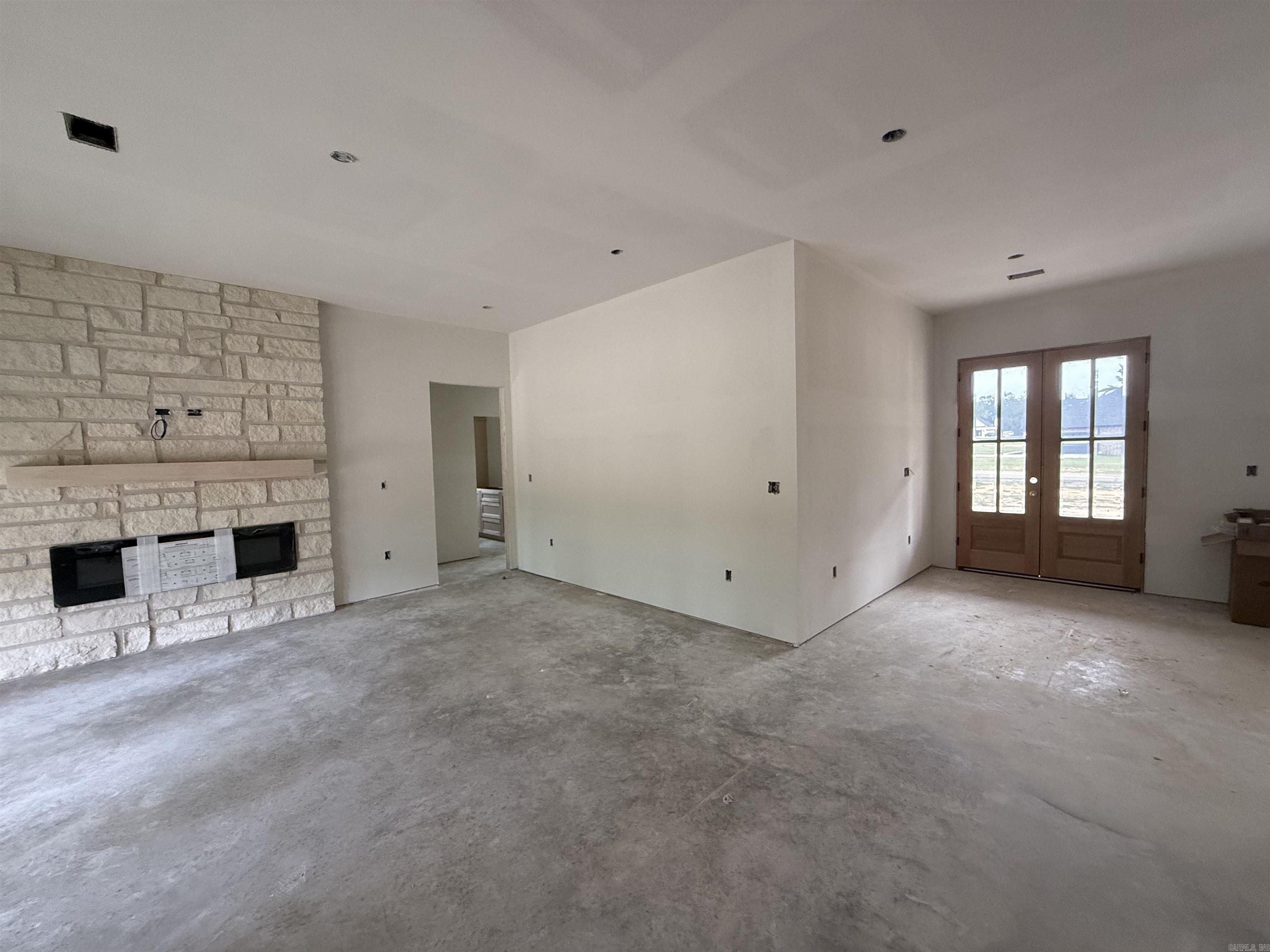 22 Ules Watson Drive Greenbrier, AR 72058