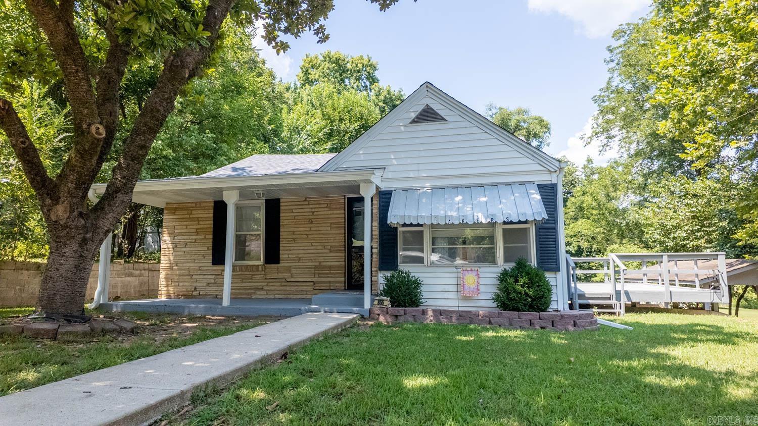 855 Archer Street  Mammoth Spring, AR