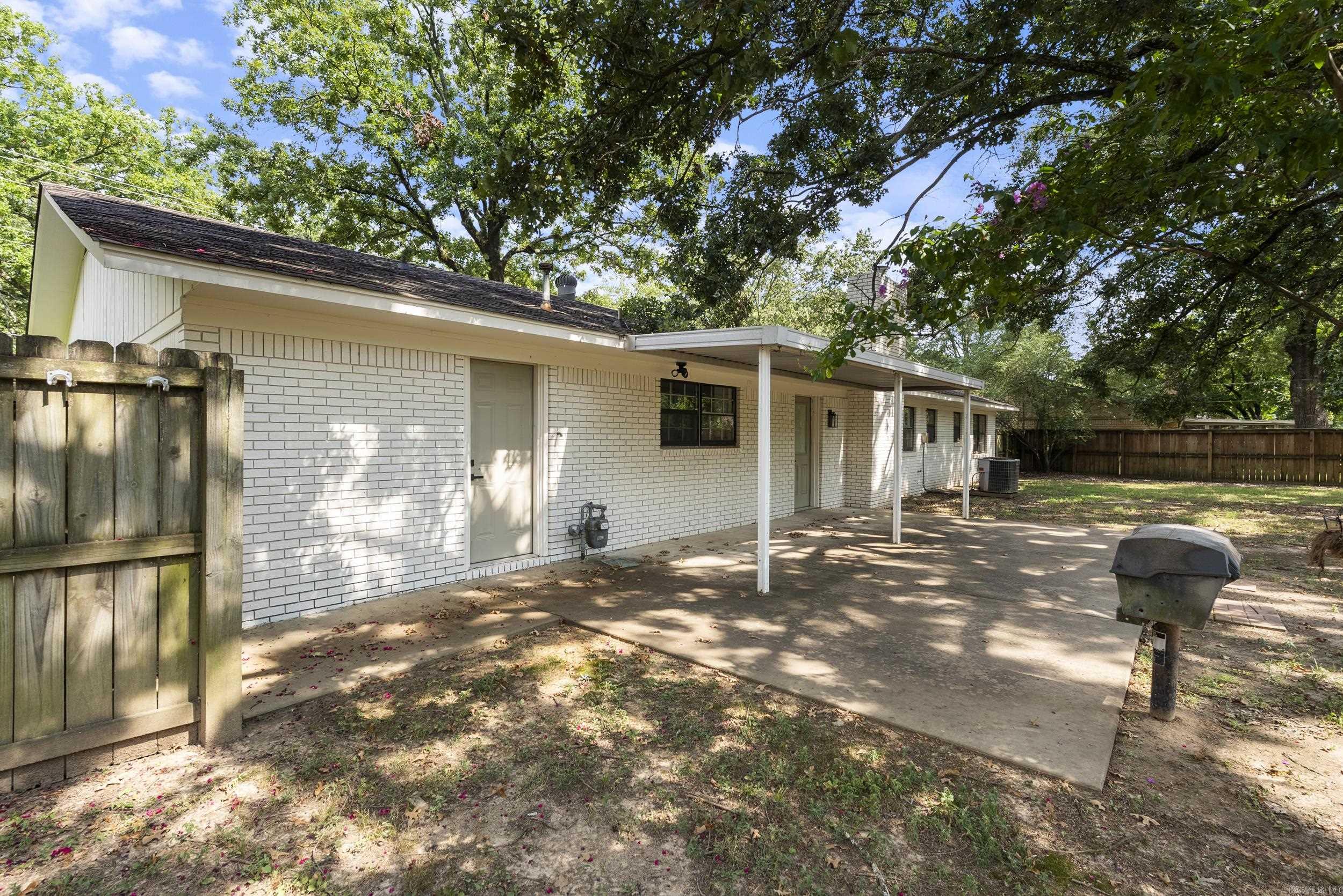 1145 Salem Road Conway, AR 72034