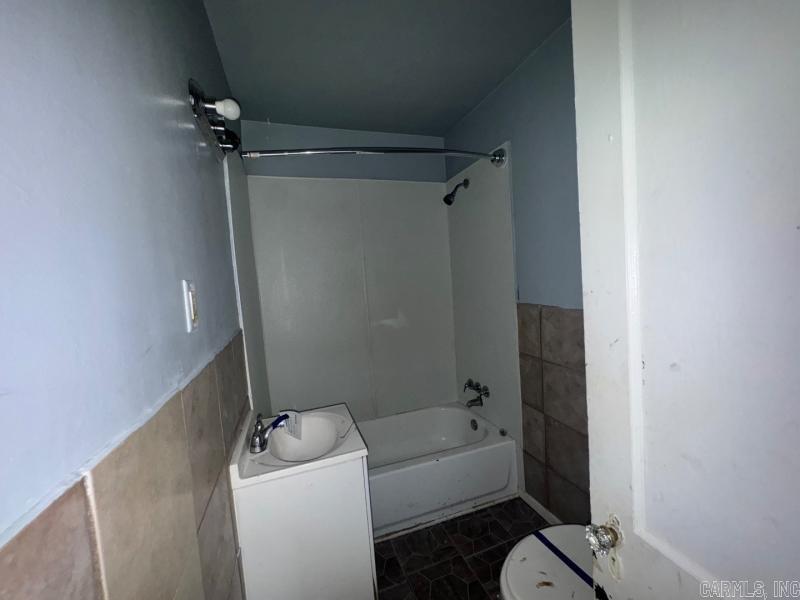 4207 W 15Th St  Little Rock, AR