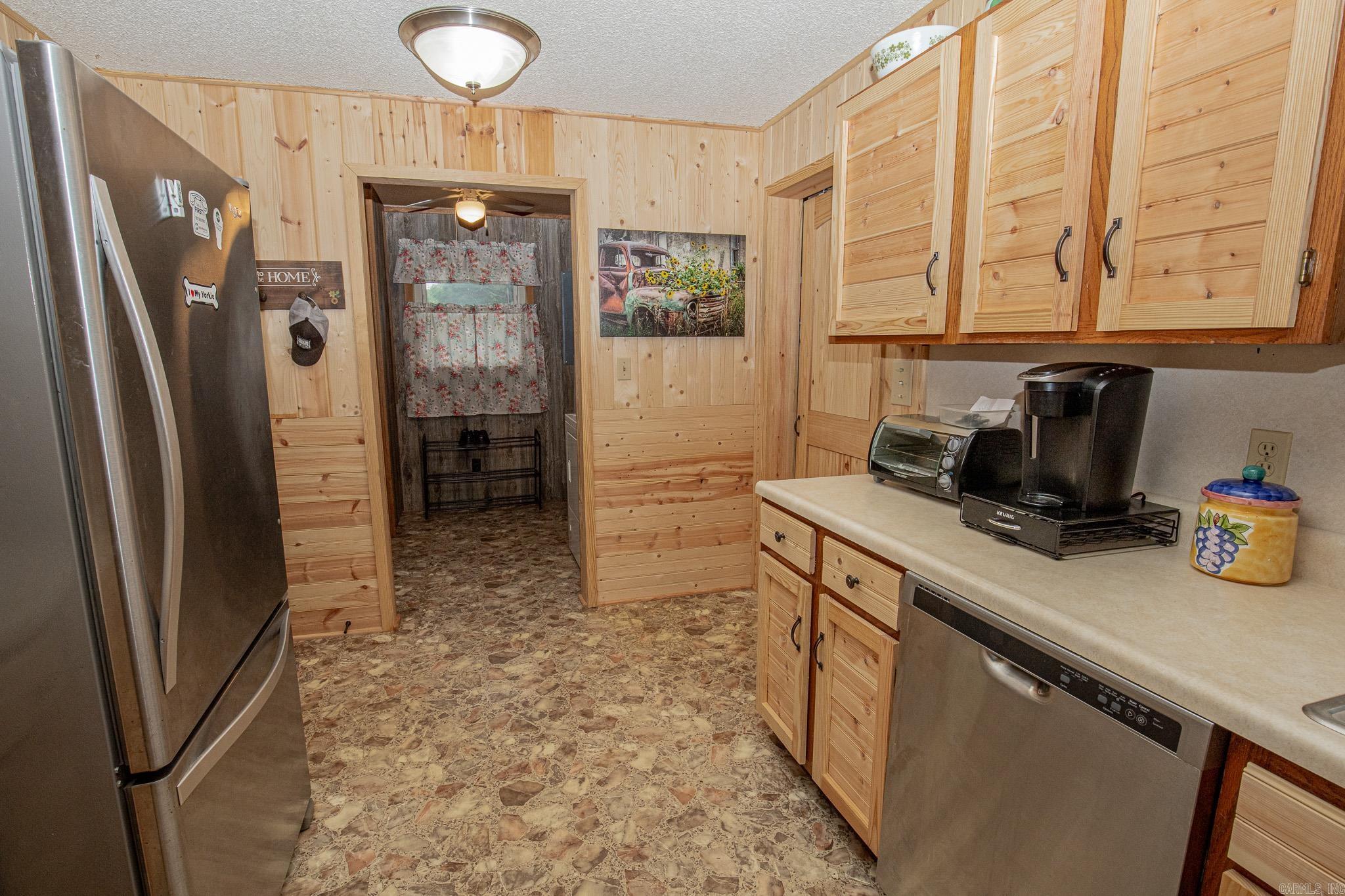 379 Grant County Rd 167077 Sheridan, AR 72150