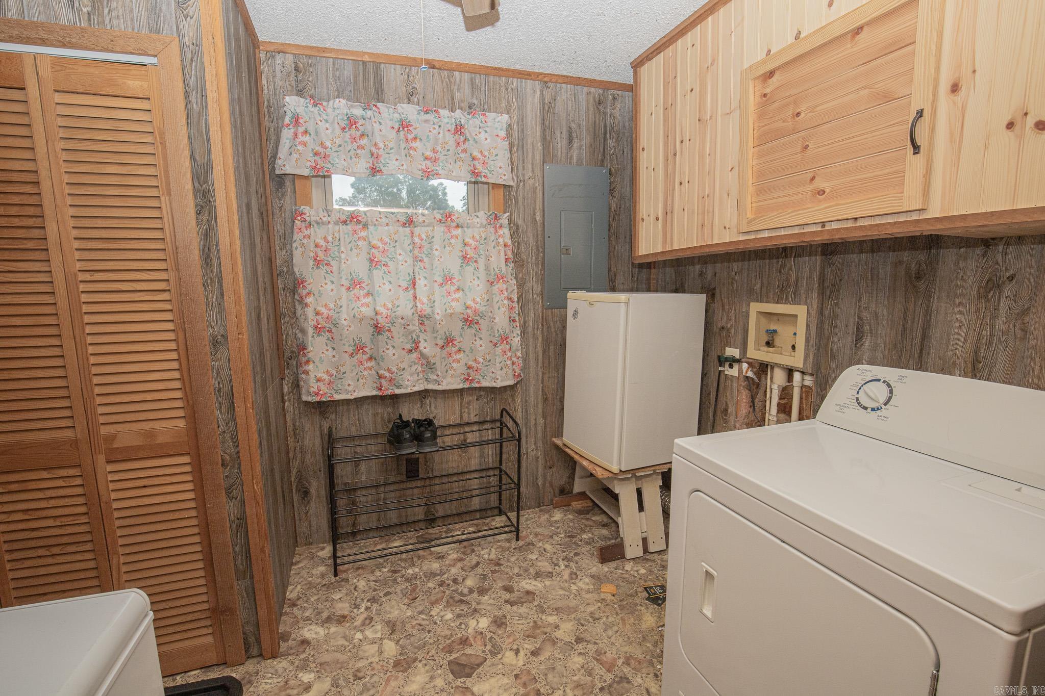 379 Grant County Rd 167077 Sheridan, AR 72150