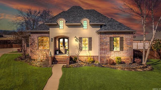 335  Vintage  Conway, AR