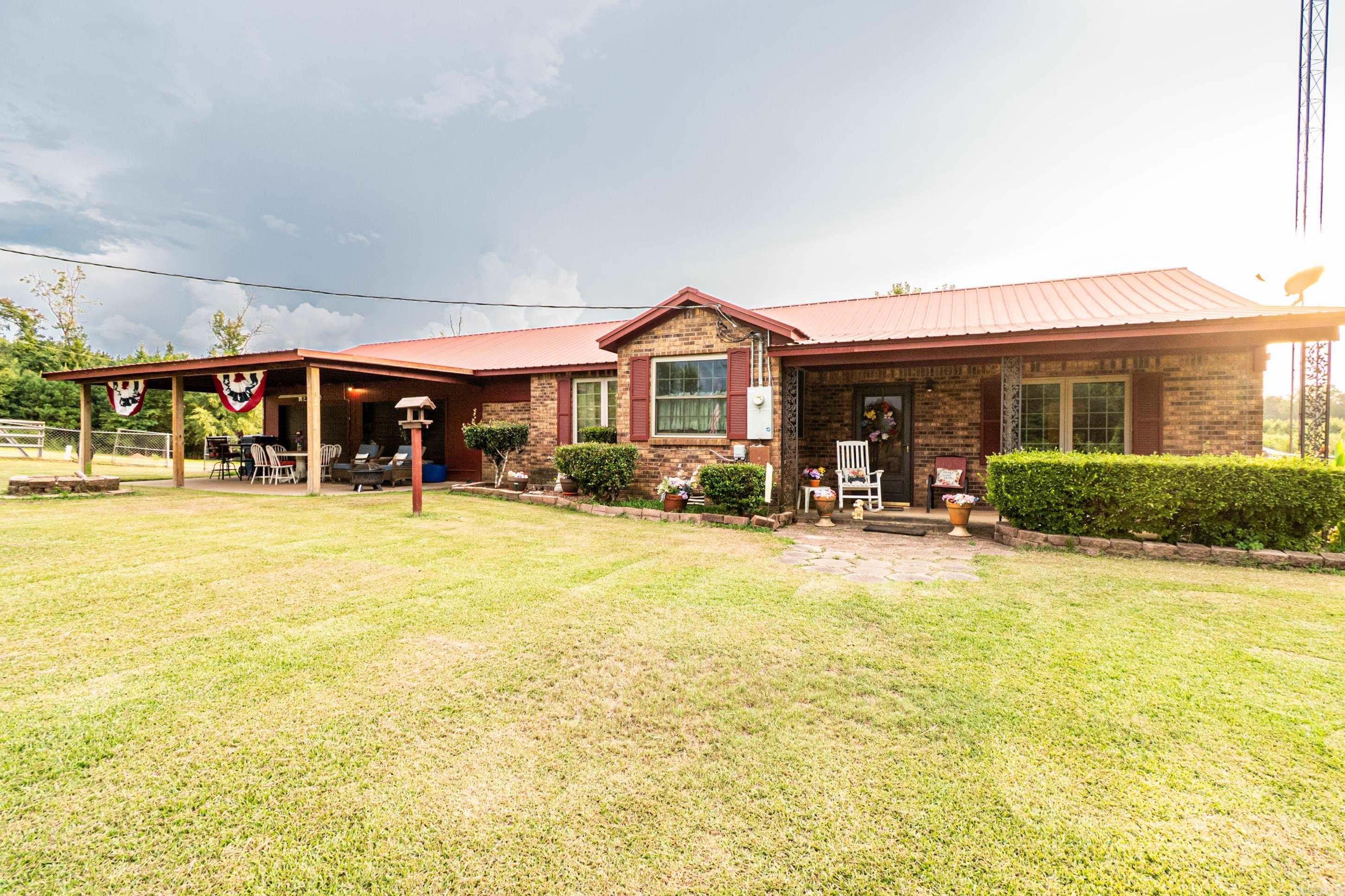 292 Hall Pratt Rd