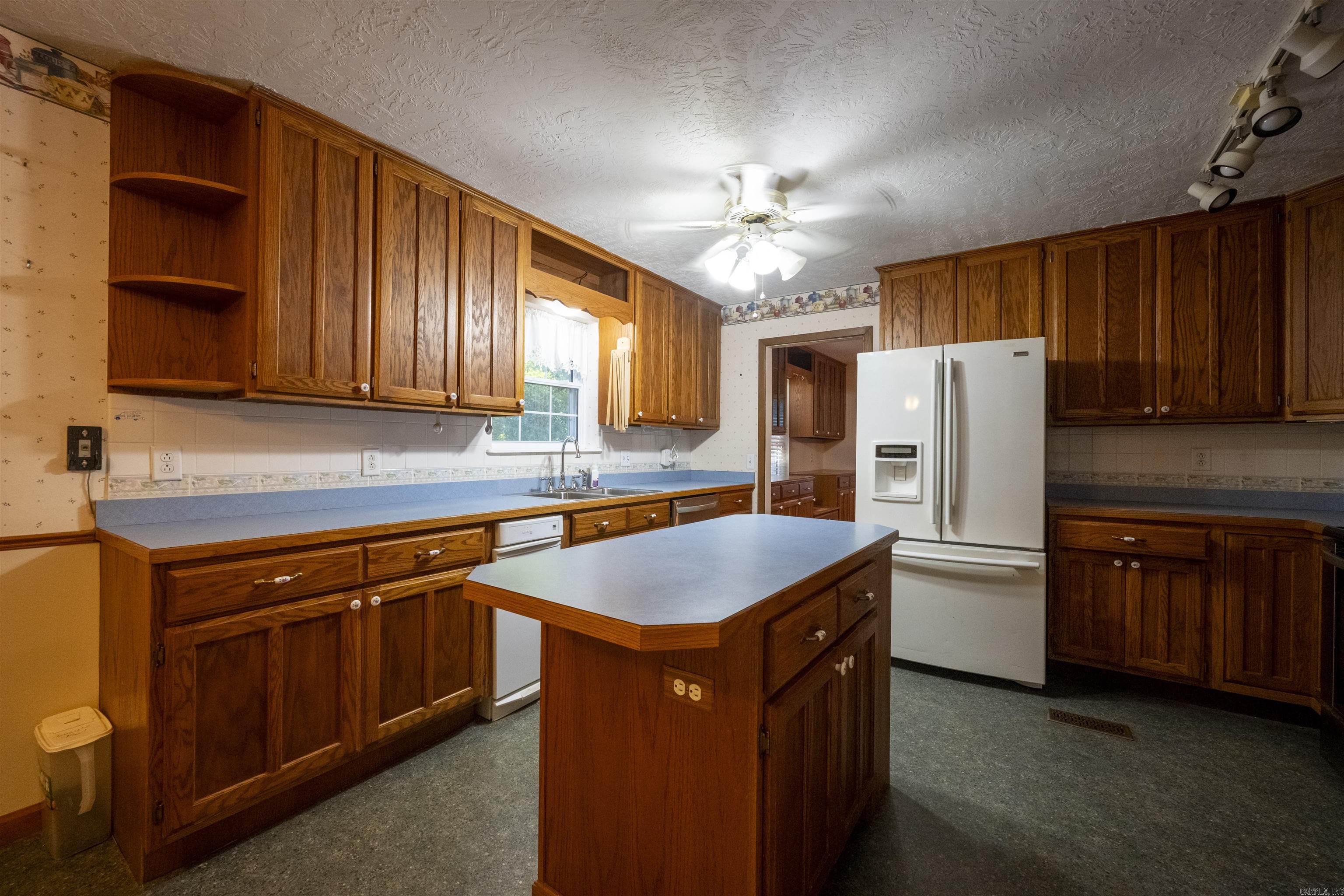 1690 Fairway Drive Batesville, AR 72501-0000