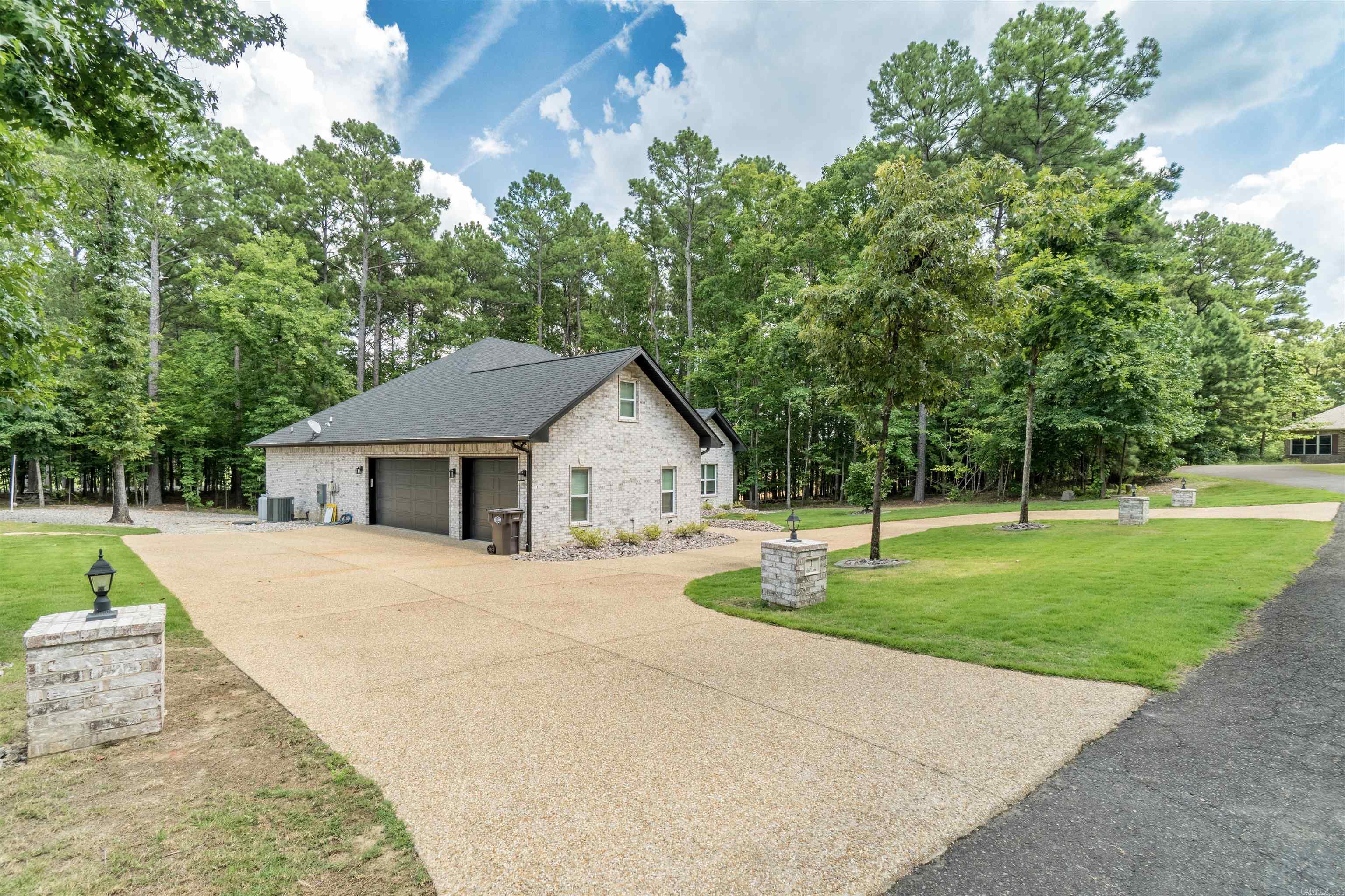 3 Ideal  Hot Springs Village, AR