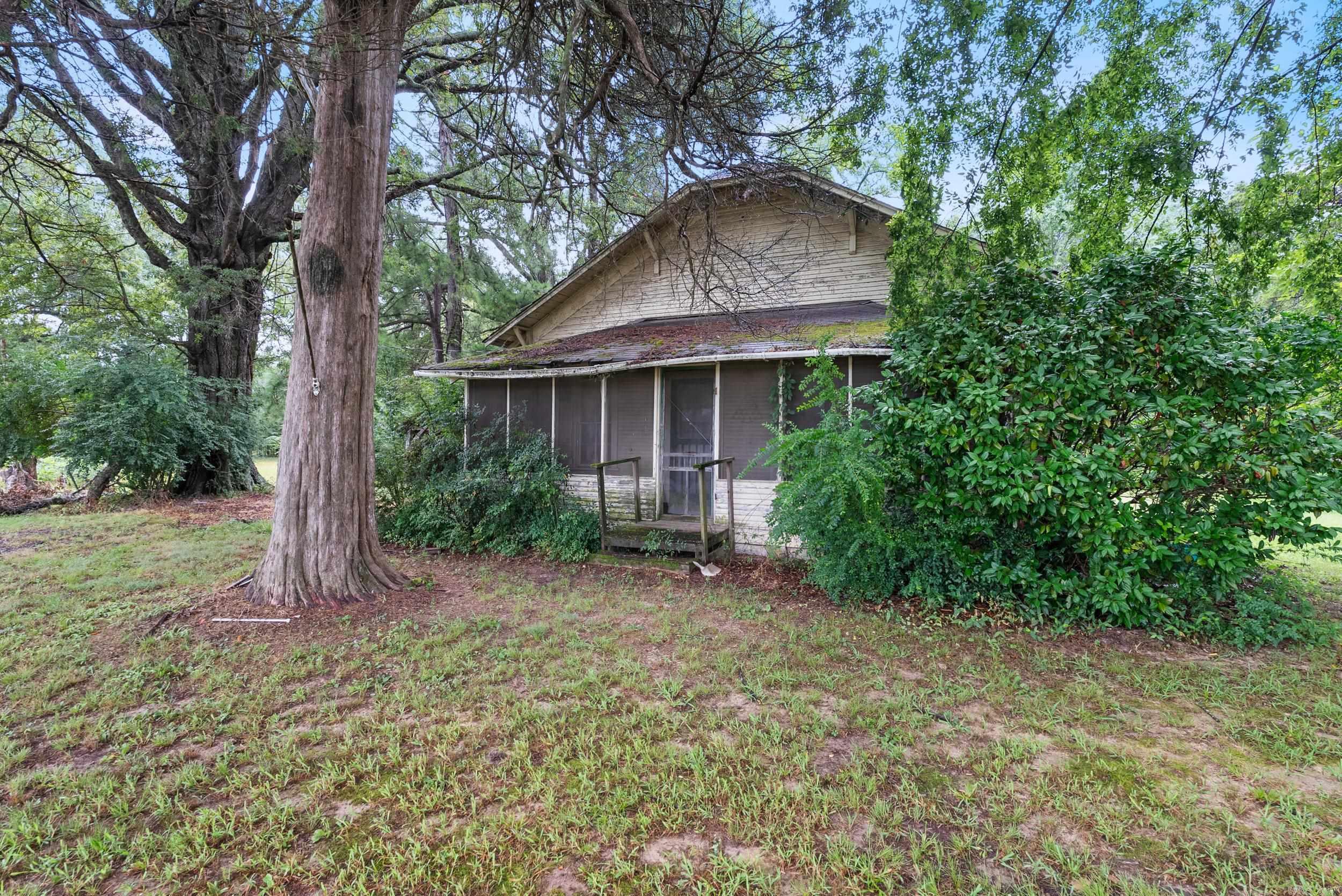 548 Highway 294  Lonoke, AR