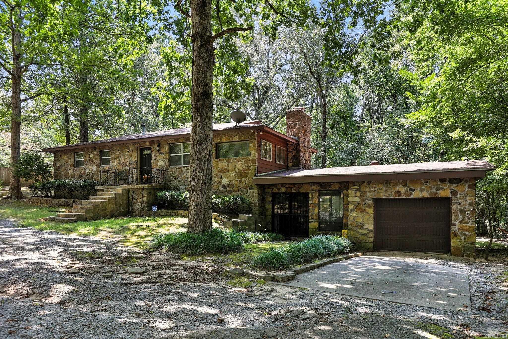 2911 Linda Kay Dr  Little Rock, AR