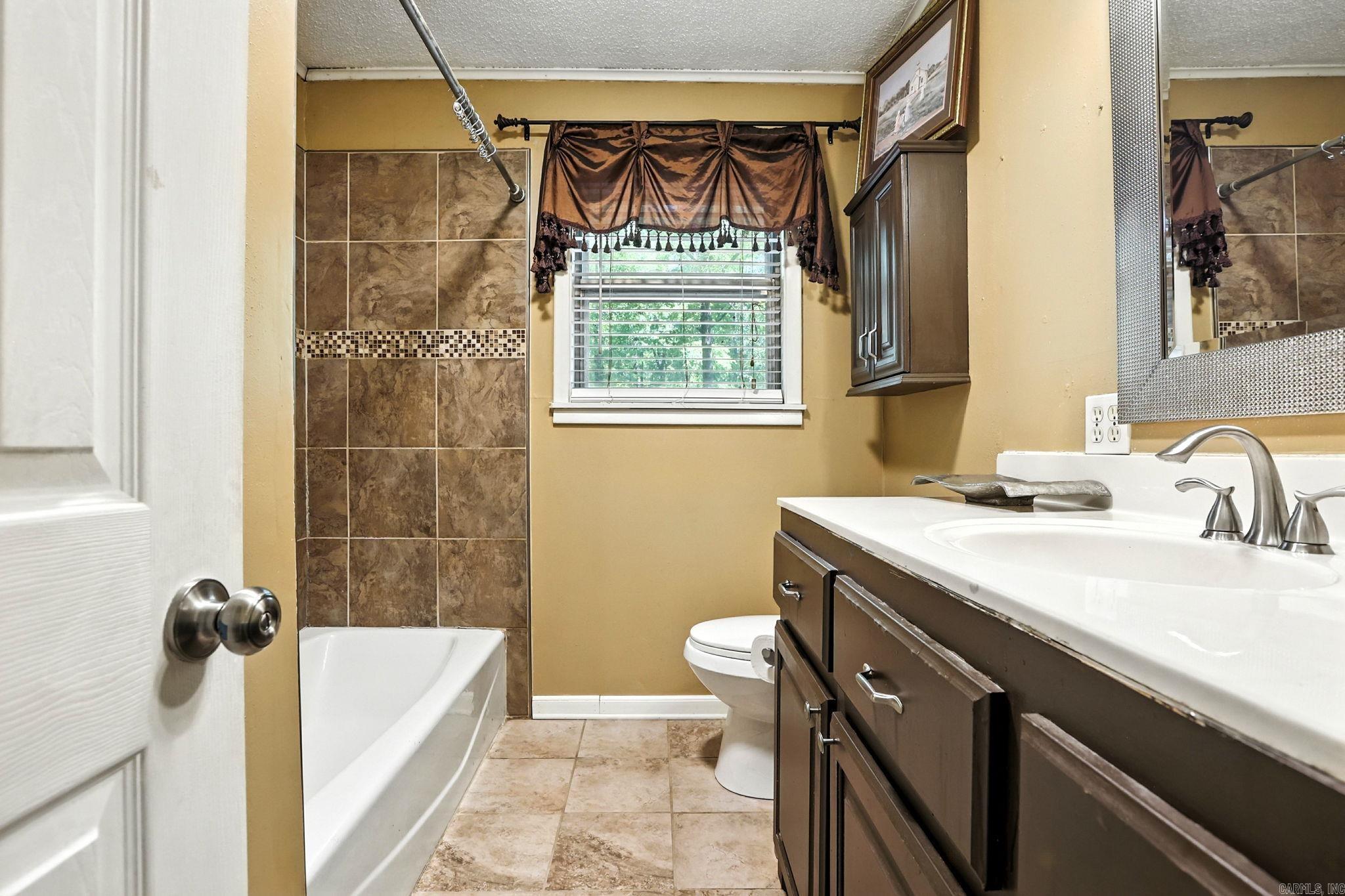 2911 Linda Kay Dr  Little Rock, AR
