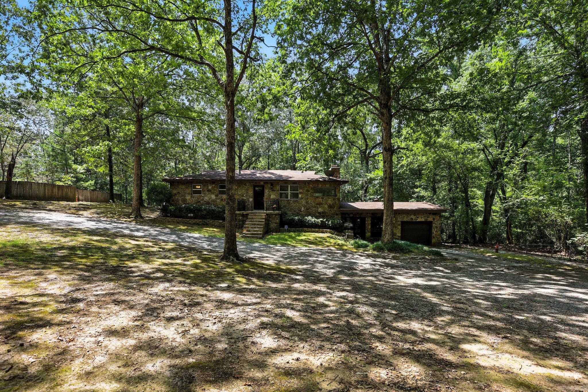 2911 Linda Kay Dr  Little Rock, AR
