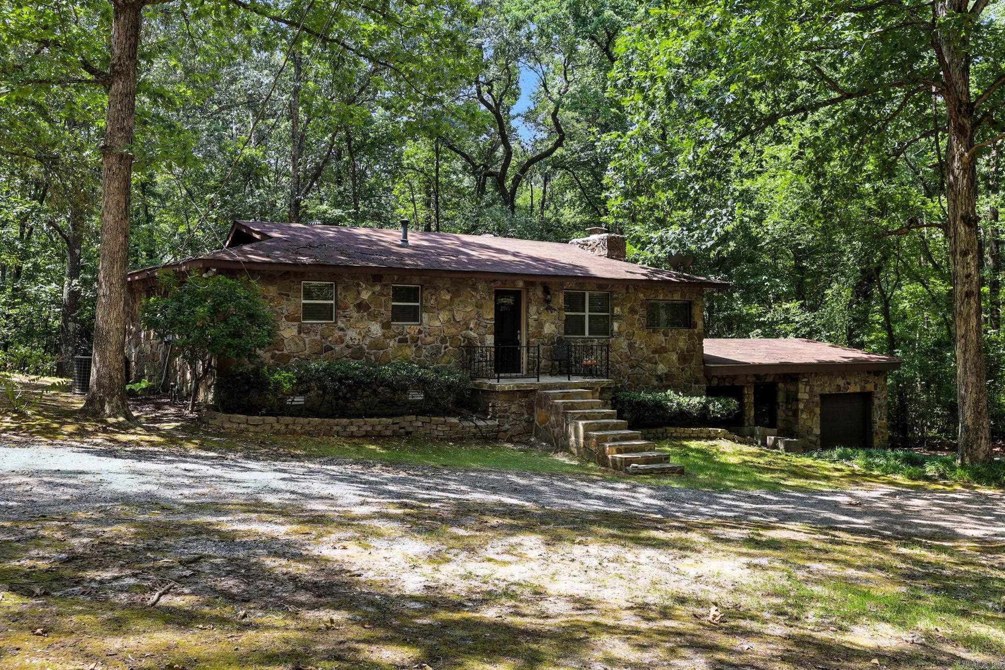 2911 Linda Kay Dr  Little Rock, AR