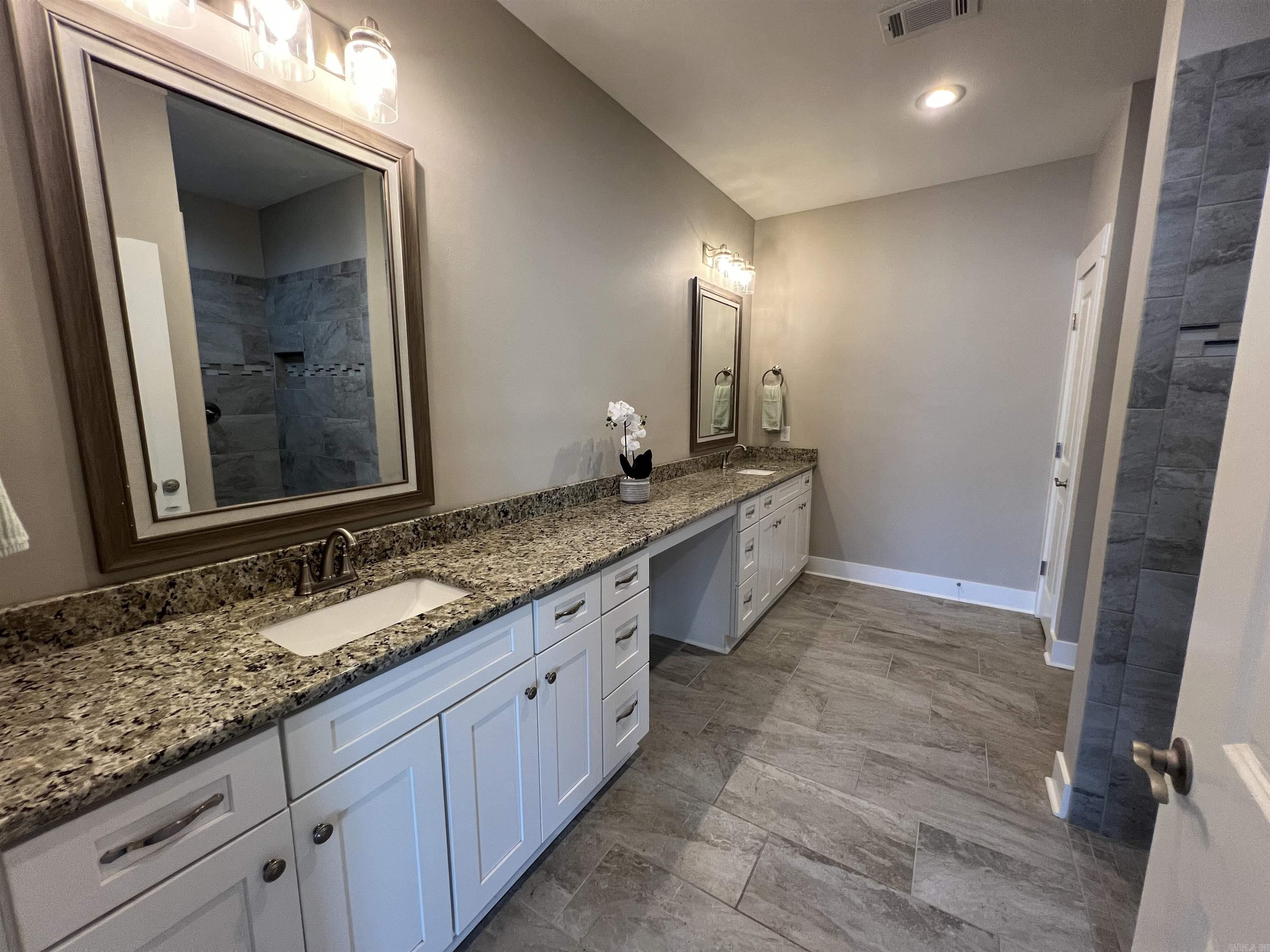 2850 Stonebrook Conway, AR 72034