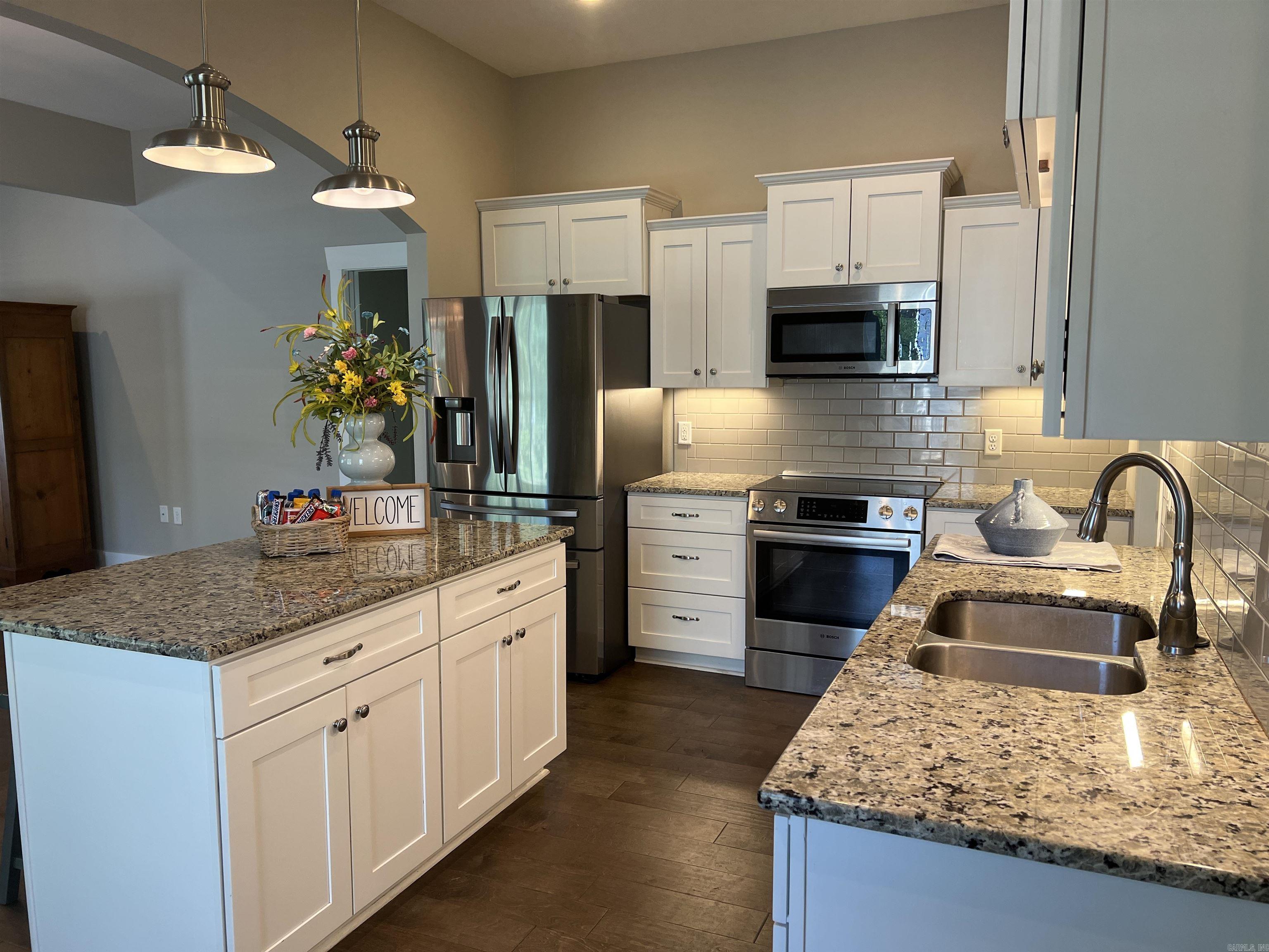 2850 Stonebrook Conway, AR 72034