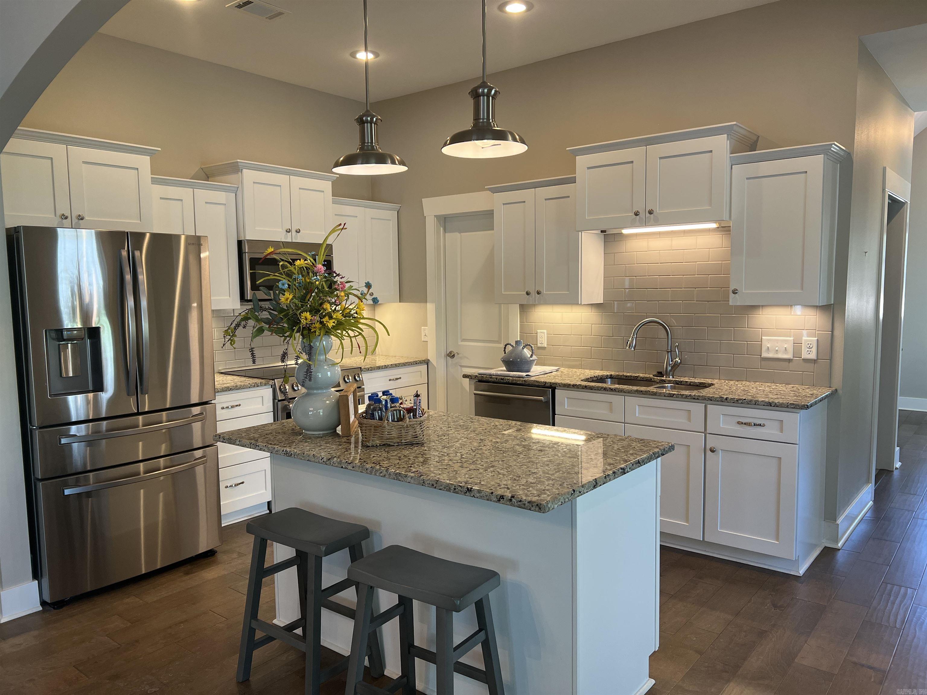 2850 Stonebrook Conway, AR 72034