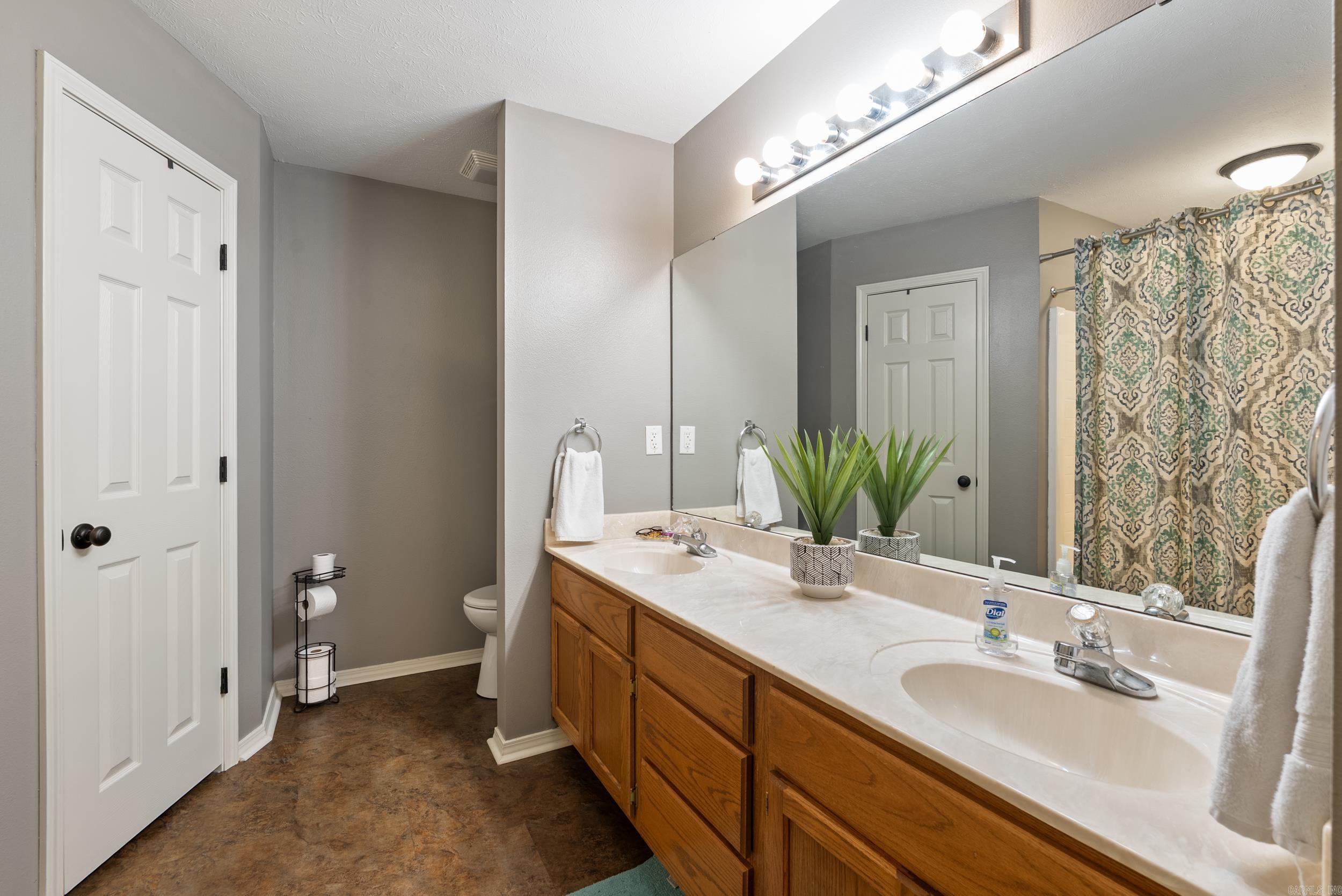 509 Sharon Oaks Court Benton, AR 72019-0000