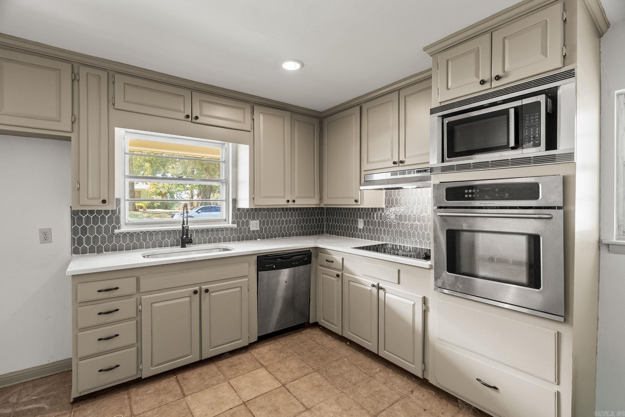 4 Pilot Point Place Little Rock, AR 72223