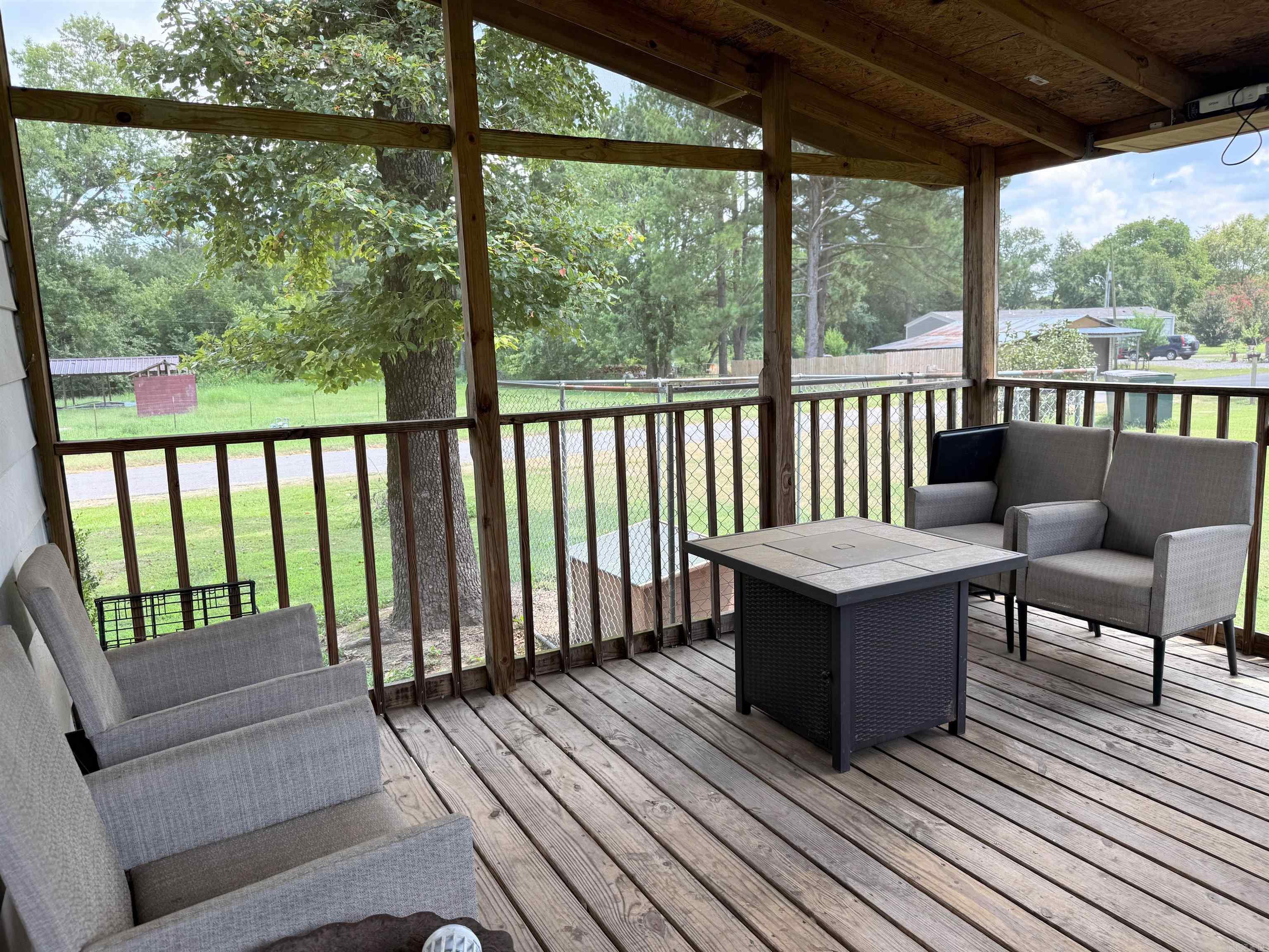 202 11th Street Scranton, AR 72863