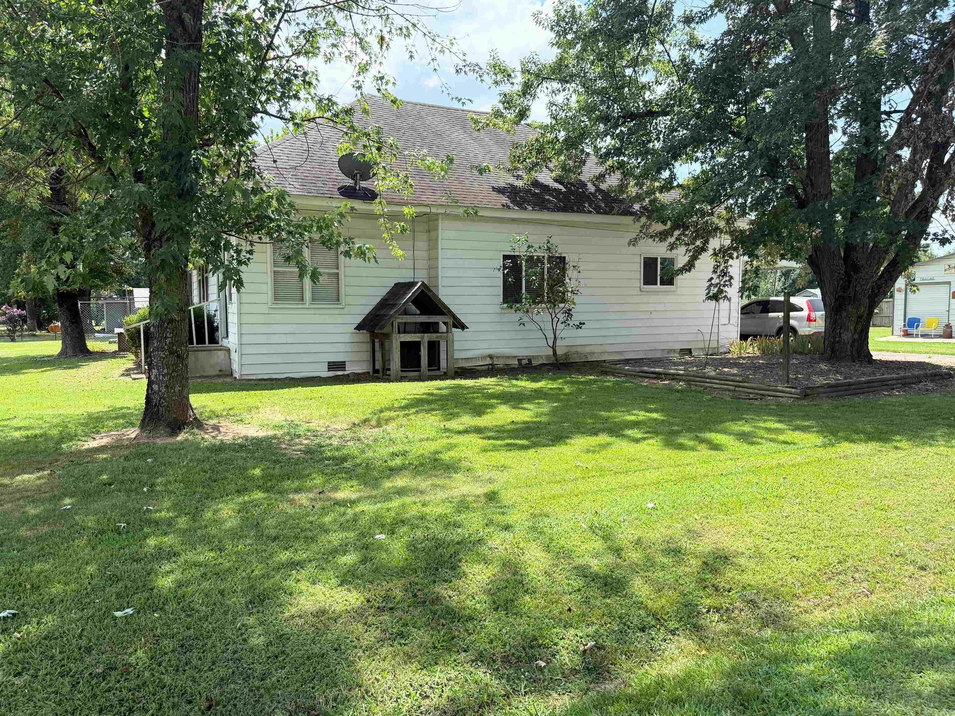 202 11th Street Scranton, AR 72863