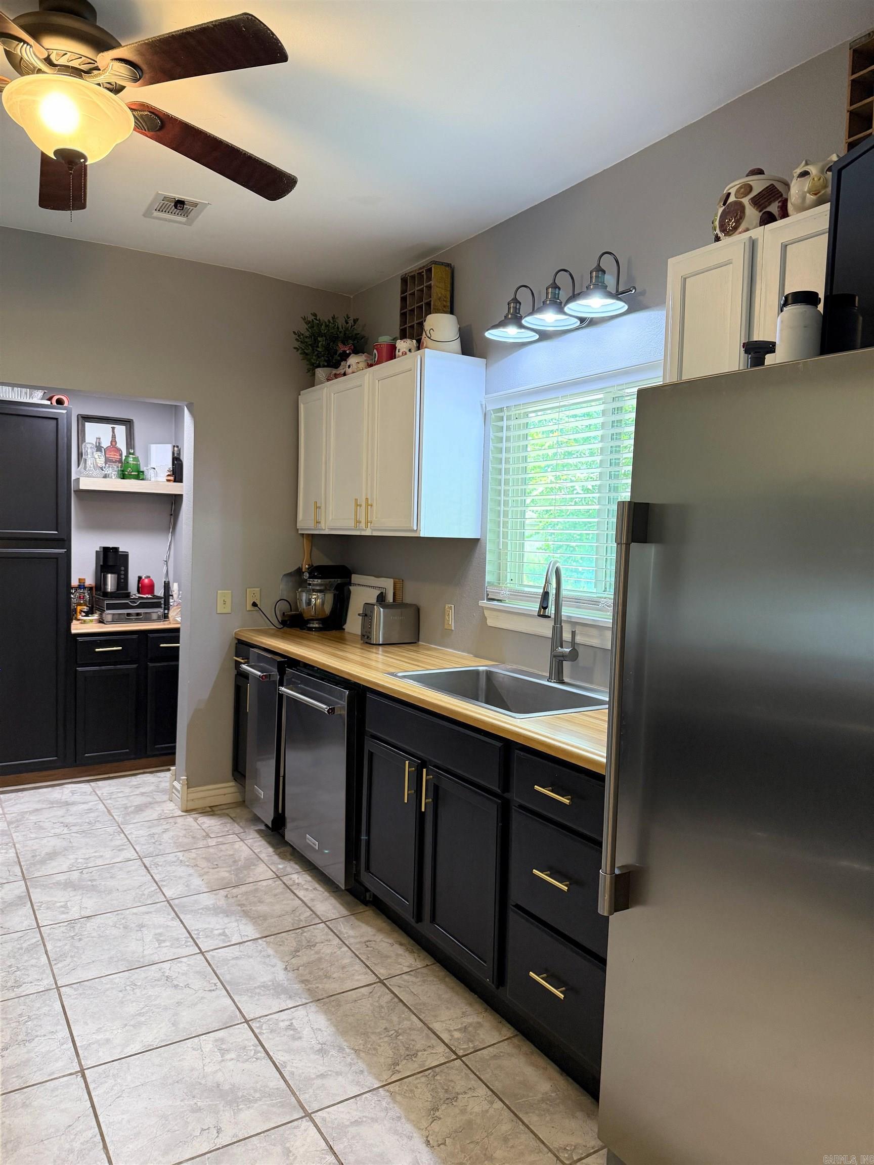 202 11th Street Scranton, AR 72863