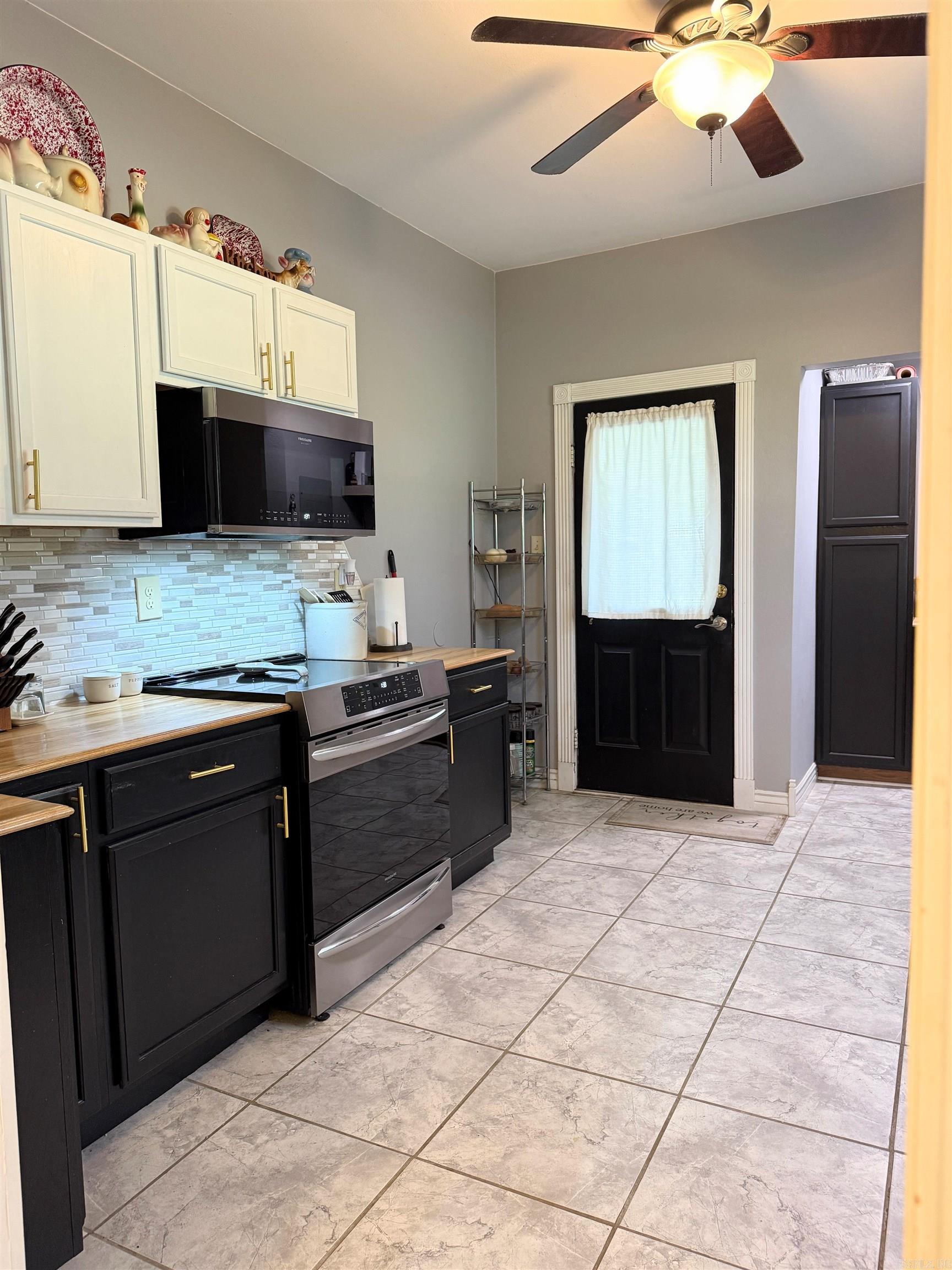 202 11th Street Scranton, AR 72863