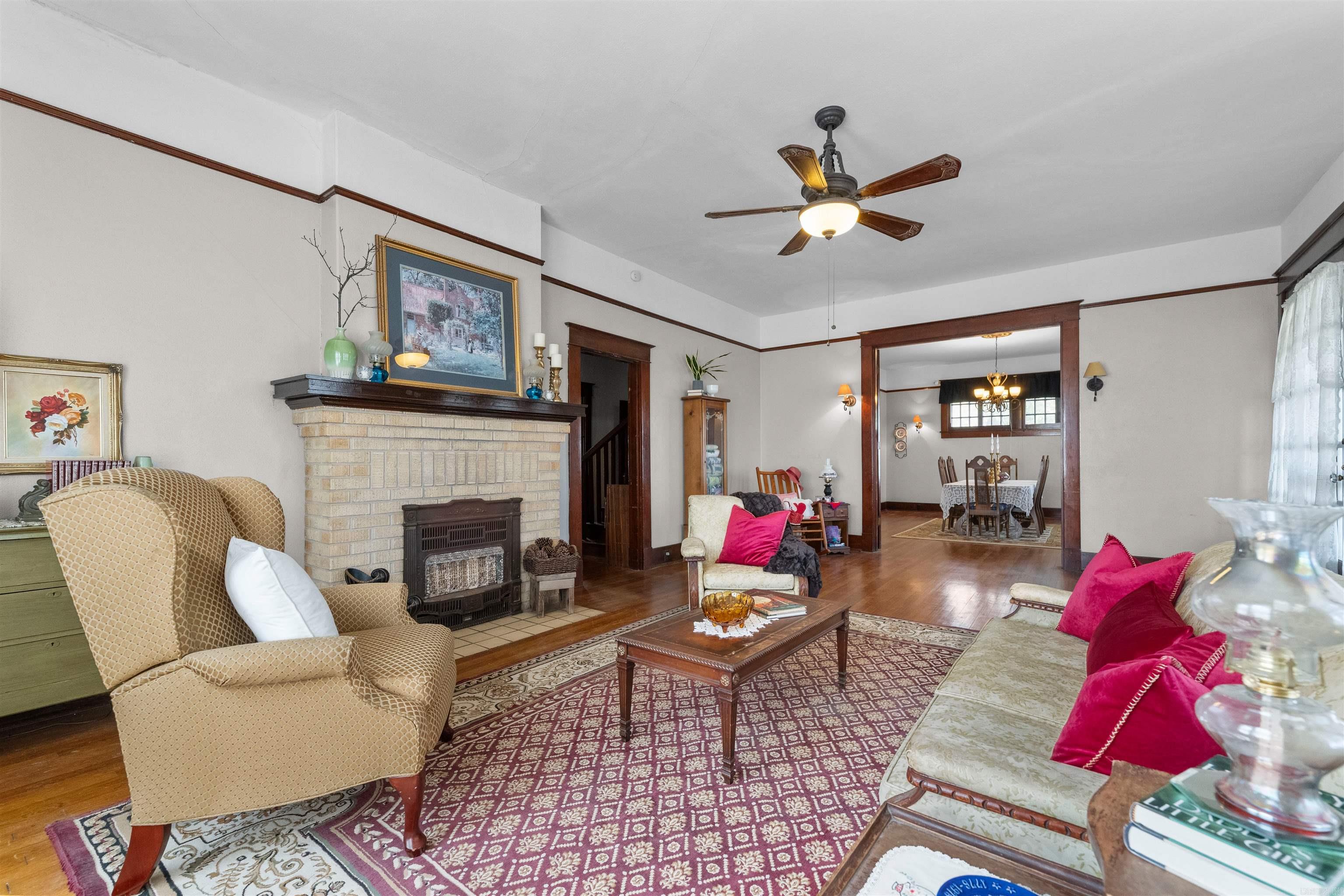 615 W Front  Lonoke, AR