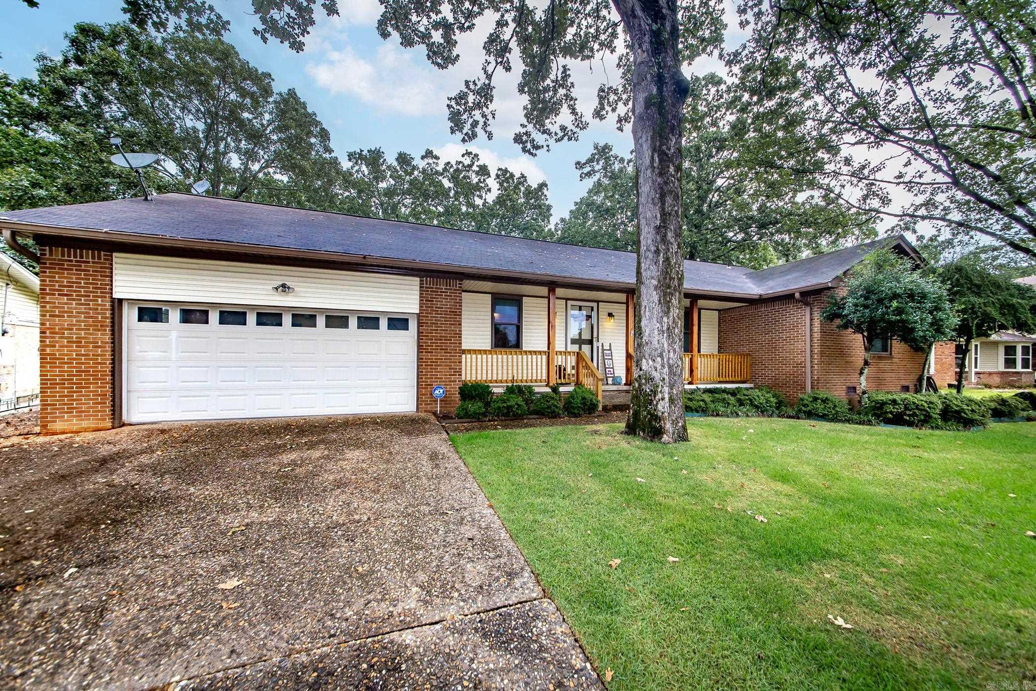 32 Daniel Drive Sherwood, AR 72120