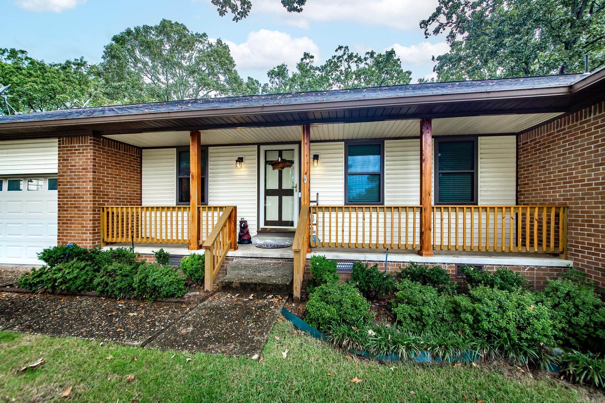 32 Daniel Drive Sherwood, AR 72120