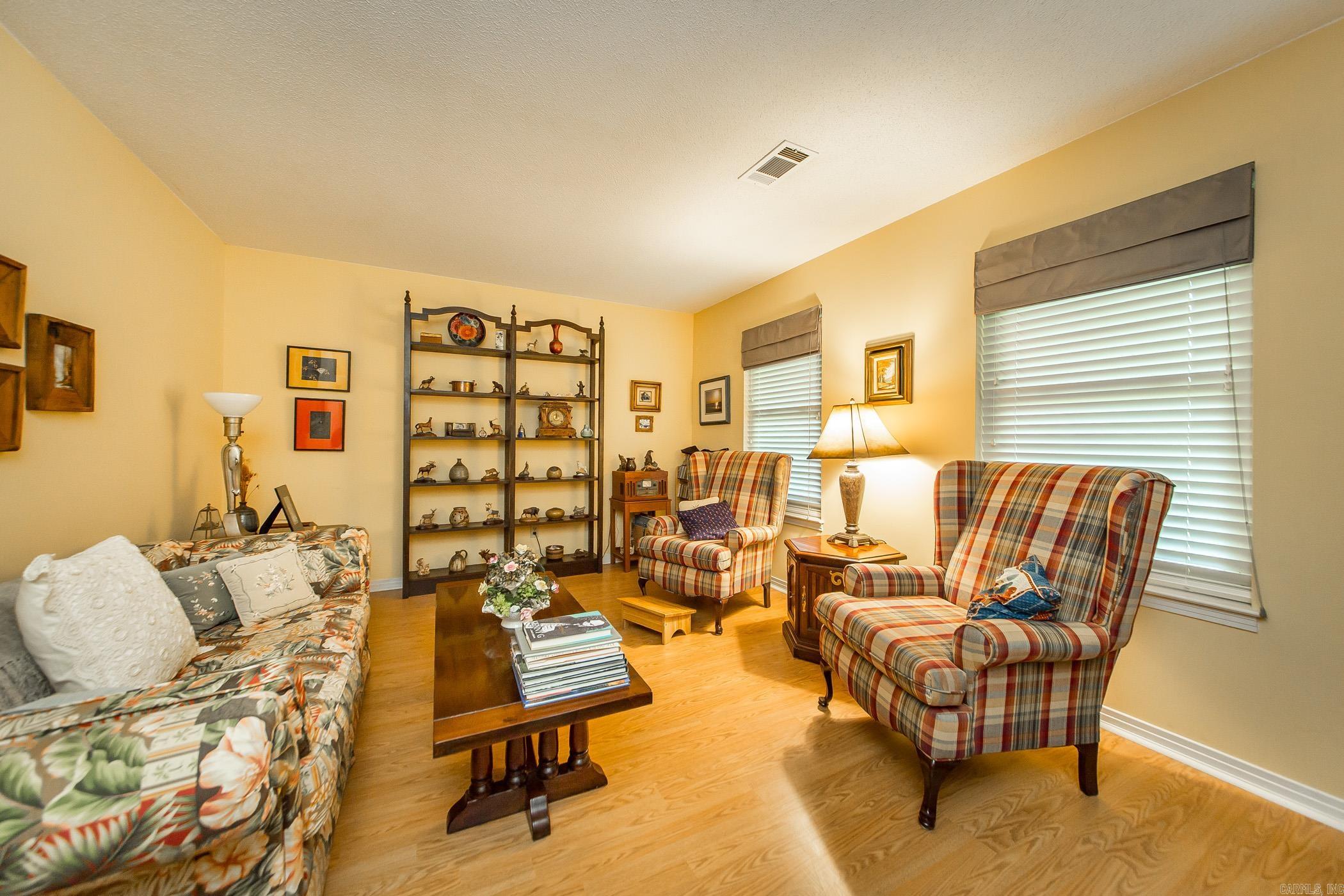 32 Daniel Drive Sherwood, AR 72120