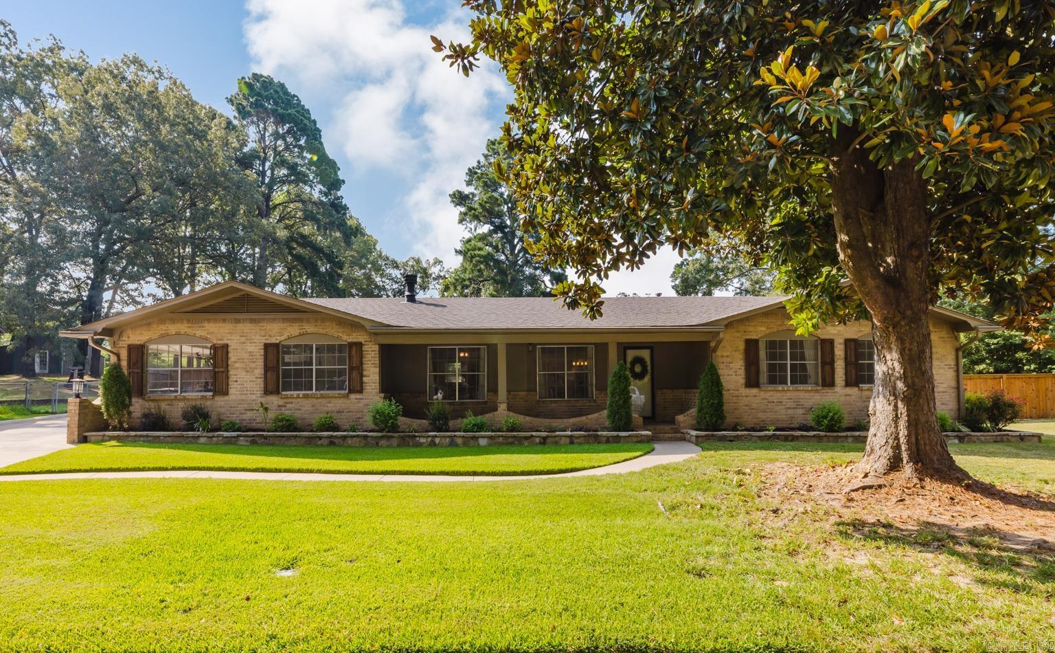 625 Woodland Drive