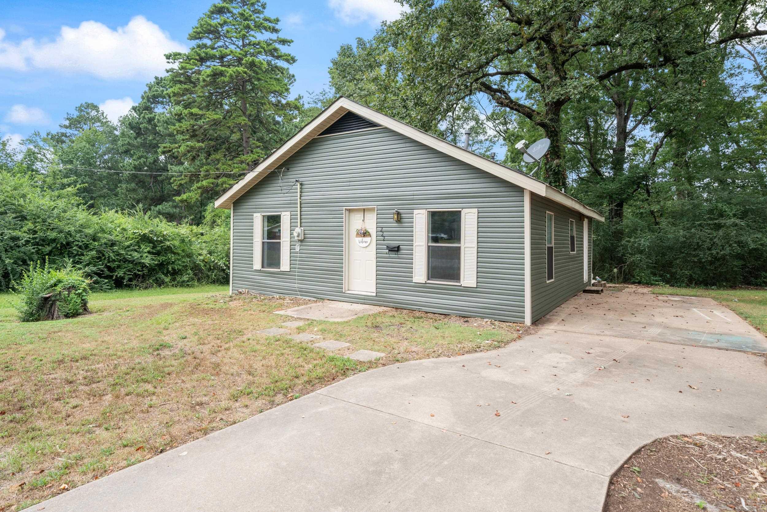 222 W 8th  Sheridan, AR
