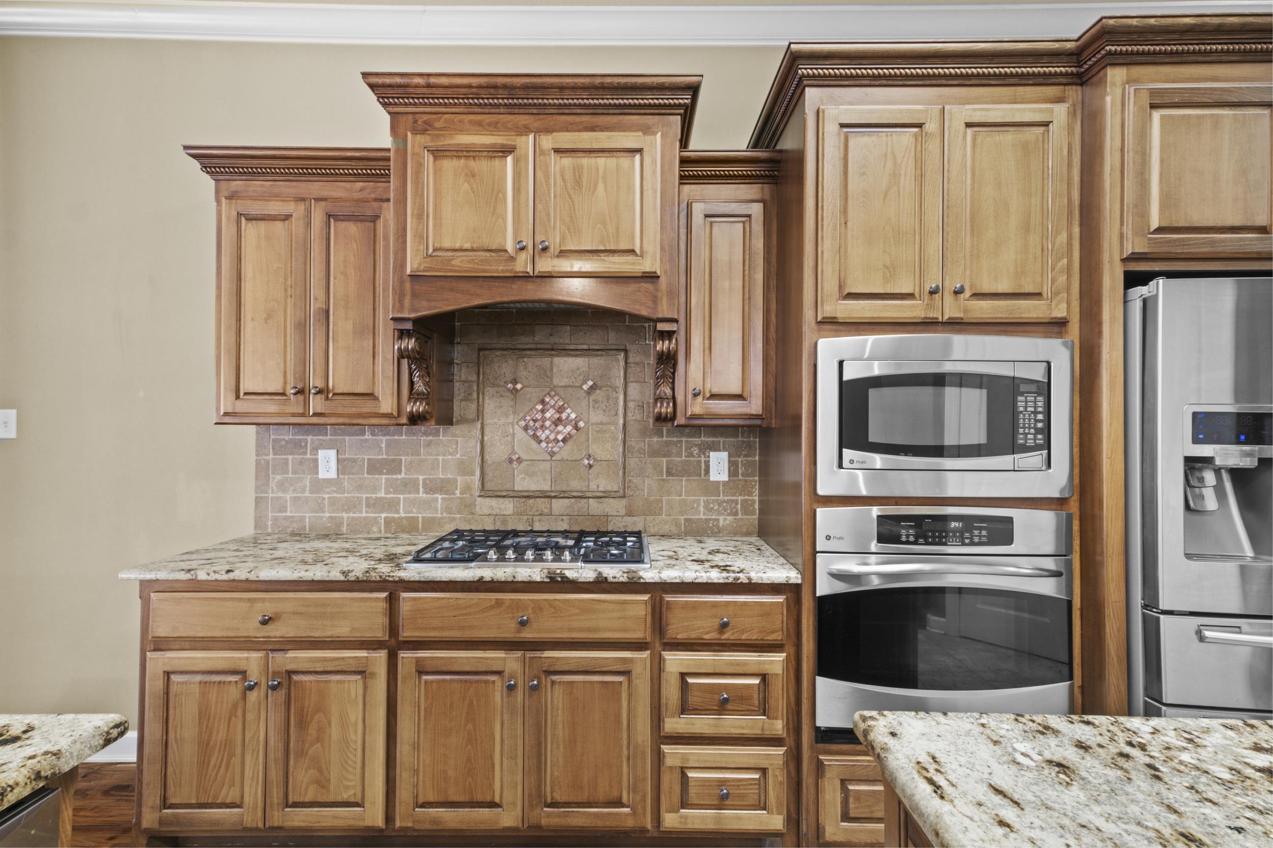 2 Cypress Valley Cv  Maumelle, AR