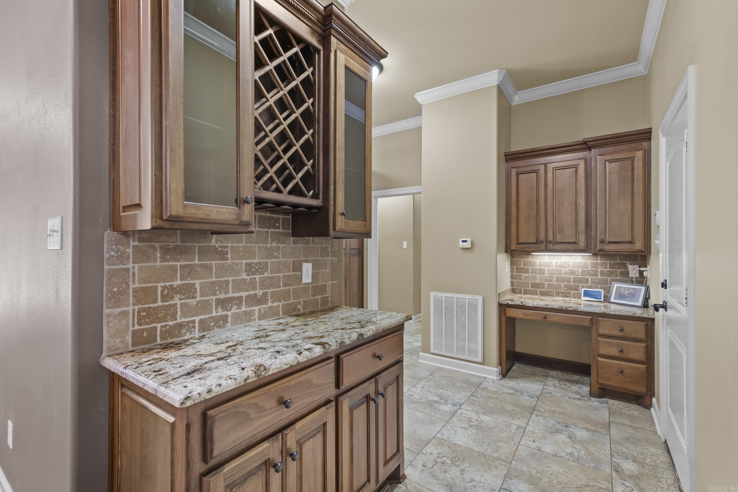 2 Cypress Valley Cv  Maumelle, AR