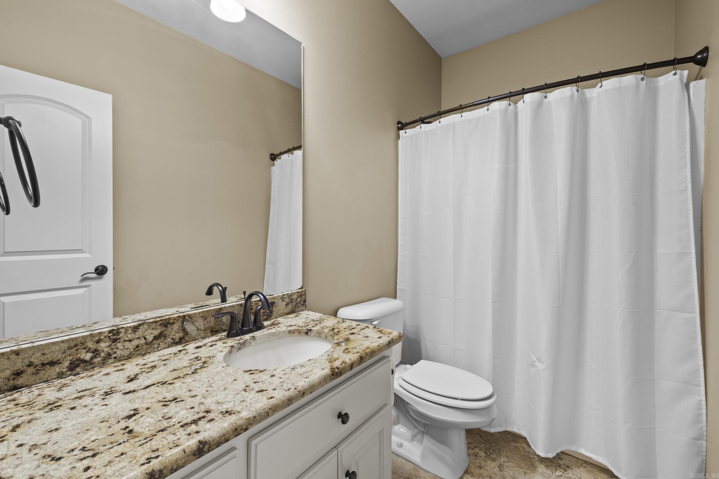2 Cypress Valley Cv  Maumelle, AR