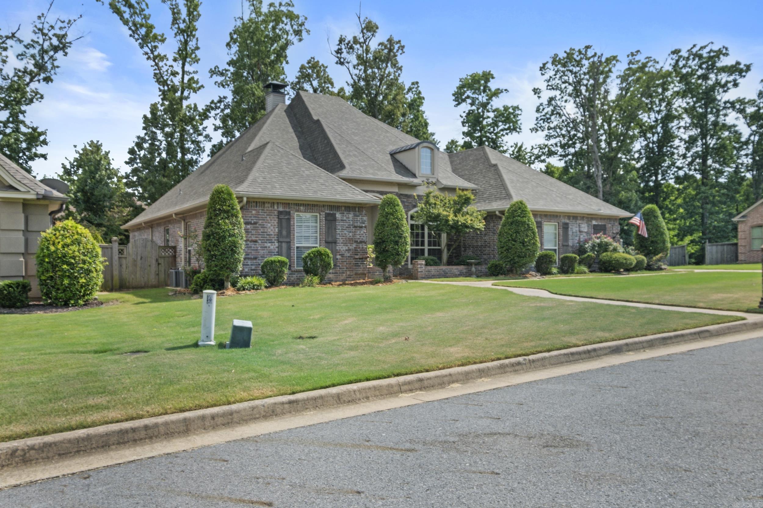 2 Cypress Valley Cv  Maumelle, AR
