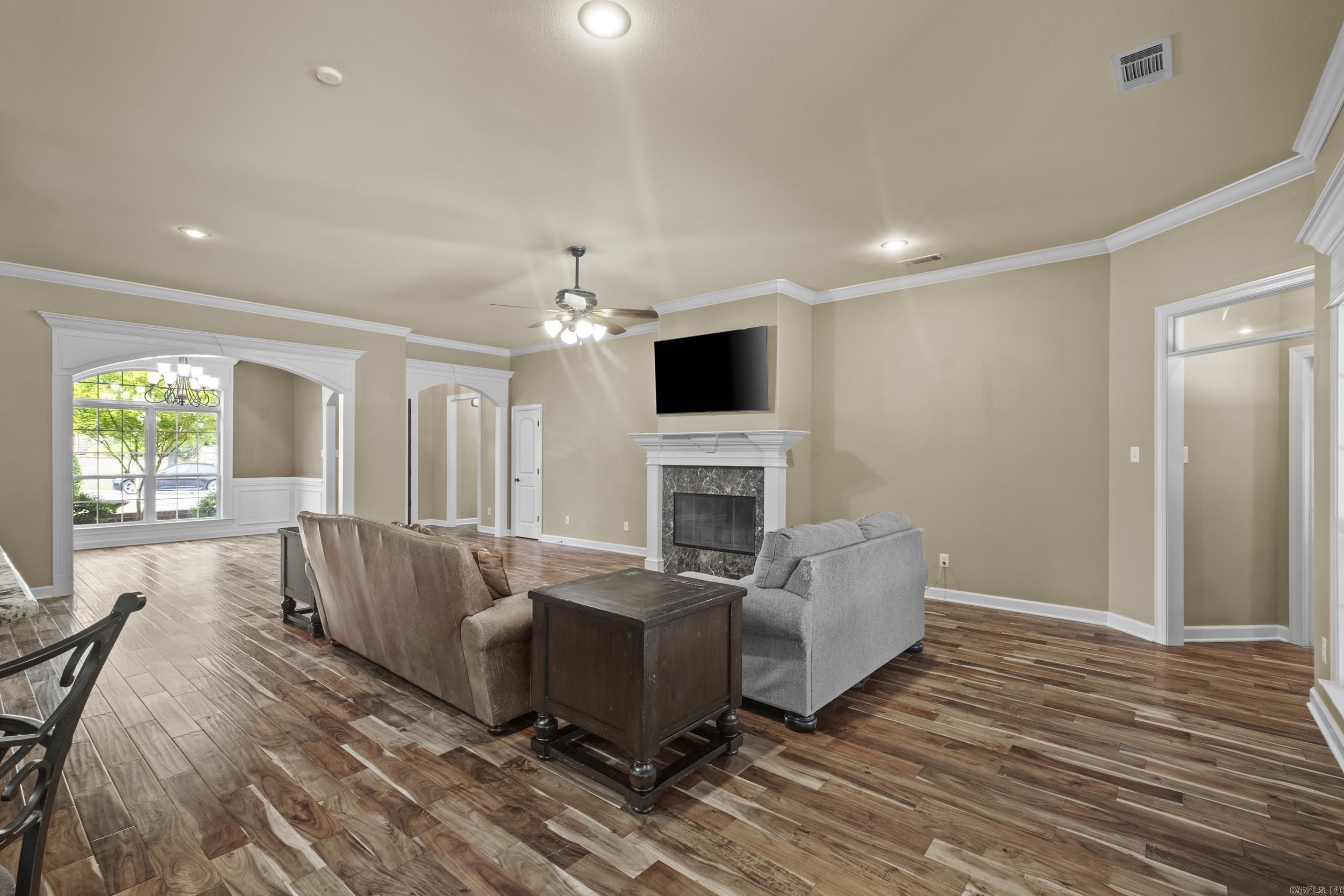 2 Cypress Valley Cv  Maumelle, AR