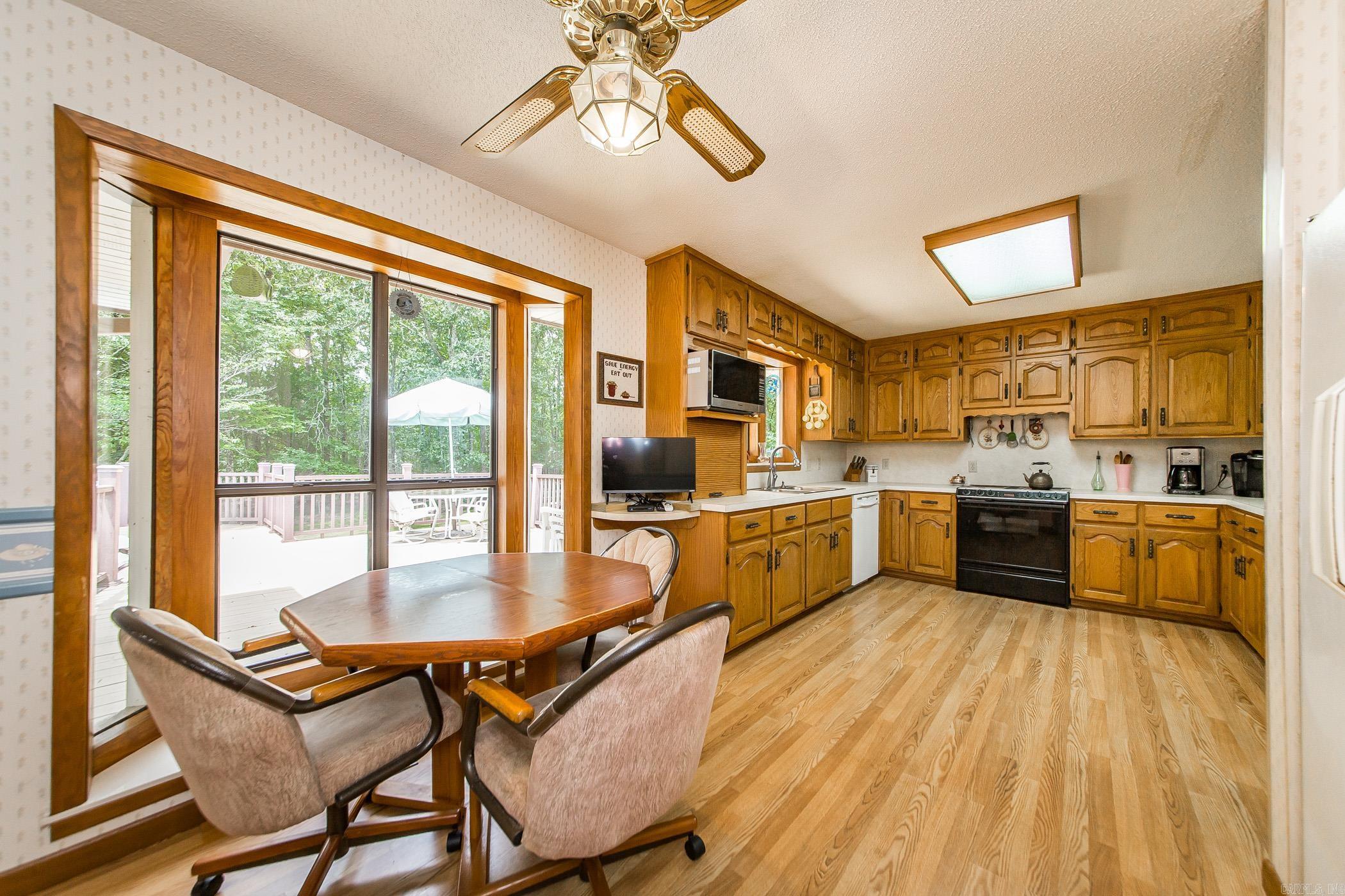 234 Pine Hill  Fairfield Bay, AR