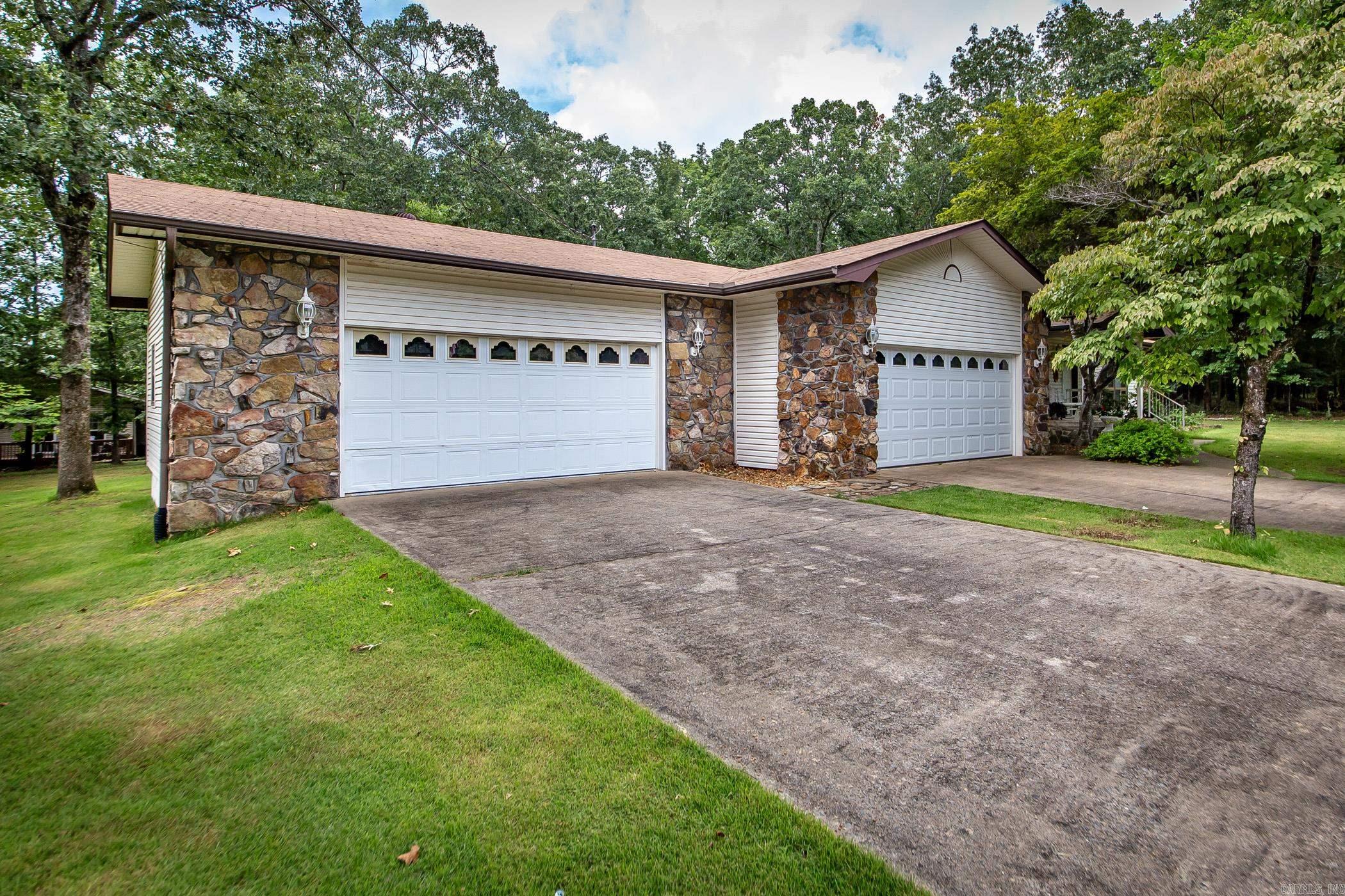 234 Pine Hill  Fairfield Bay, AR