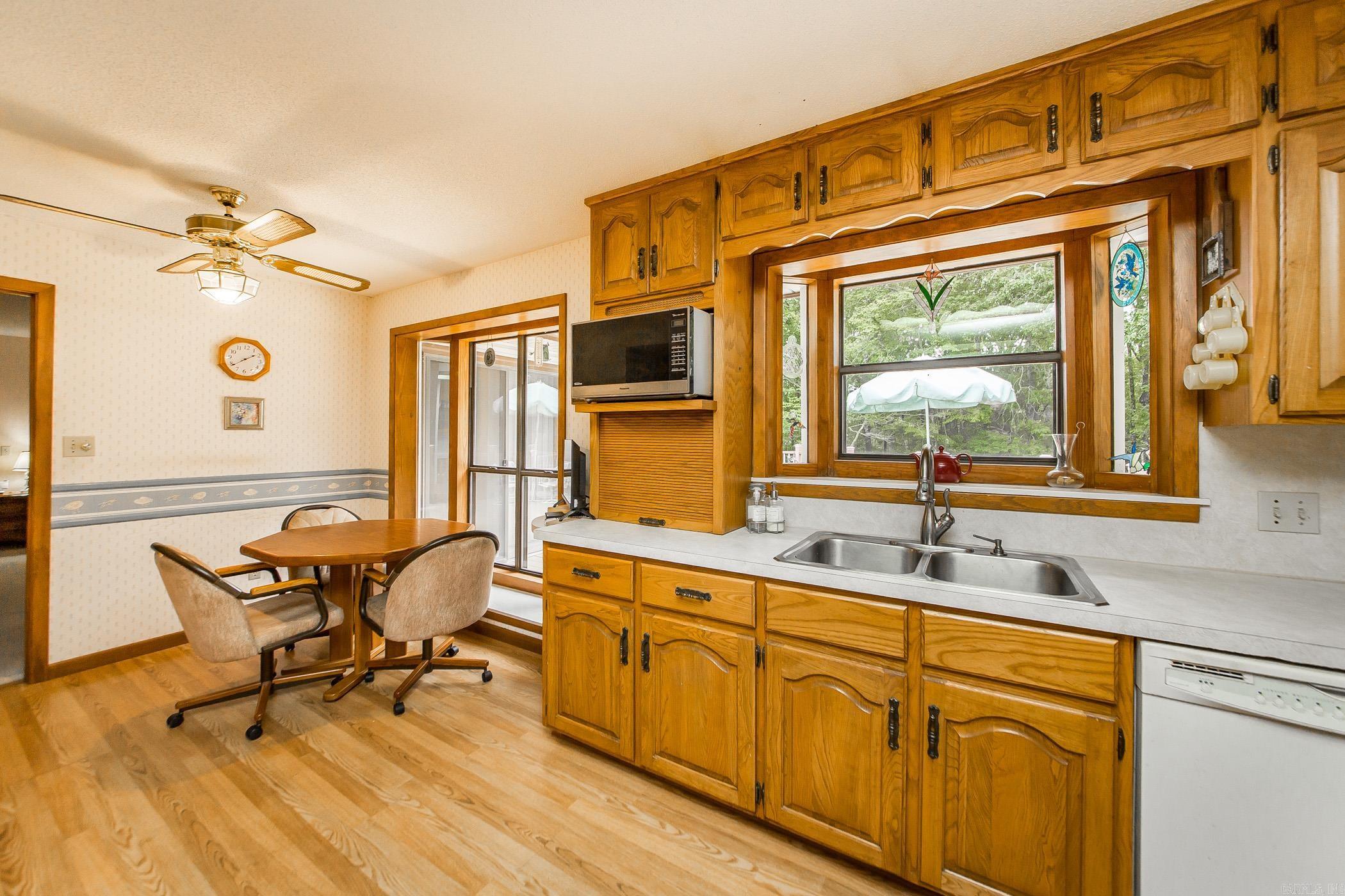 234 Pine Hill  Fairfield Bay, AR