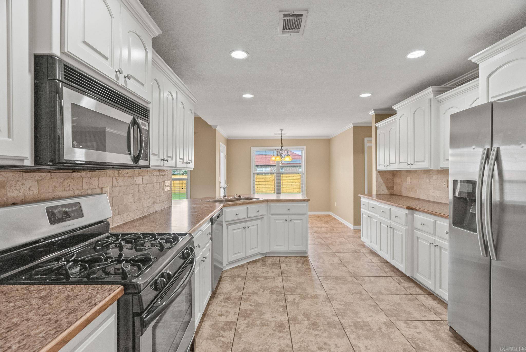 2402 Lancashire  Cabot, AR