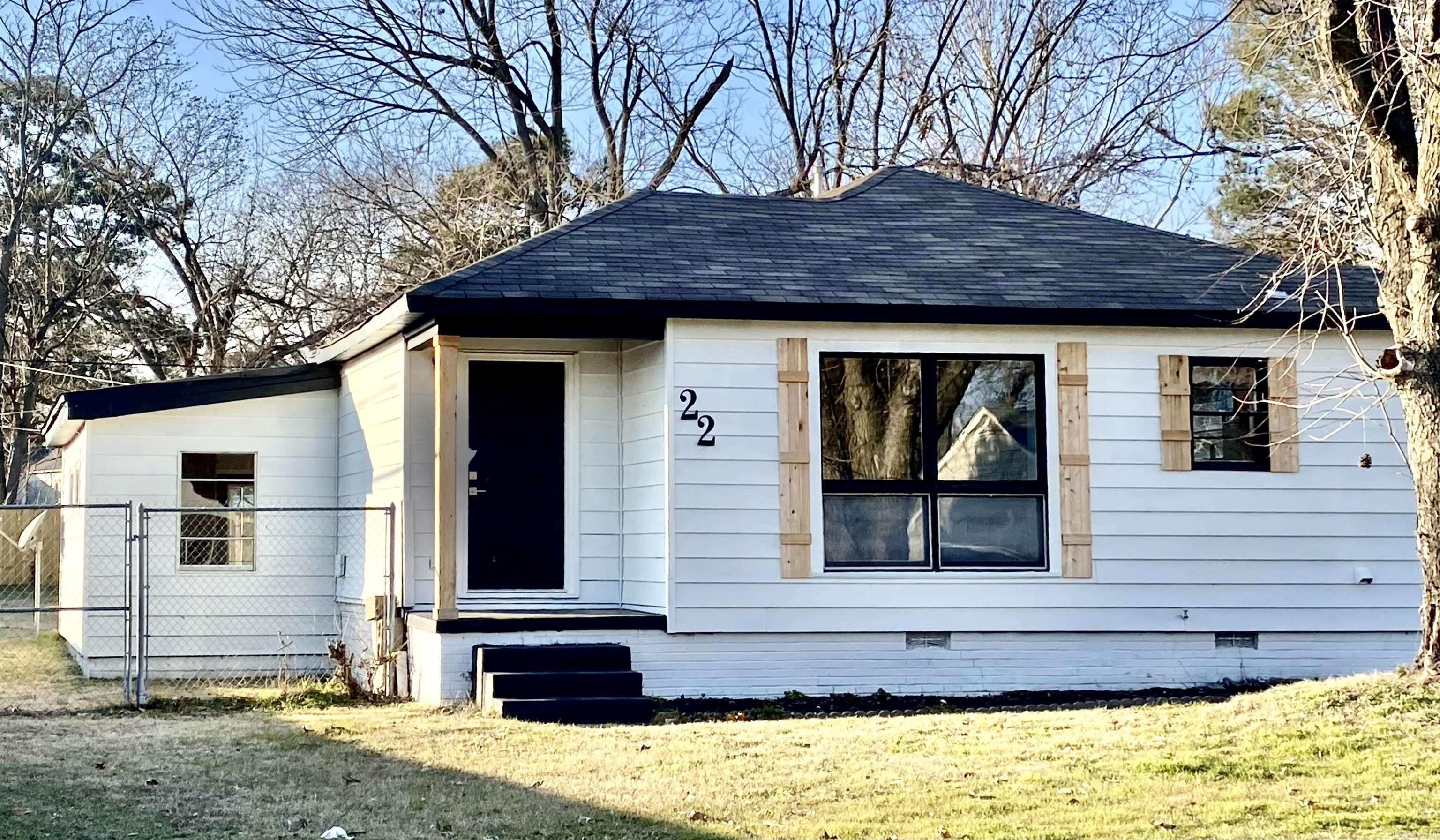 22 Quillen Avenue North Little Rock, AR 72117