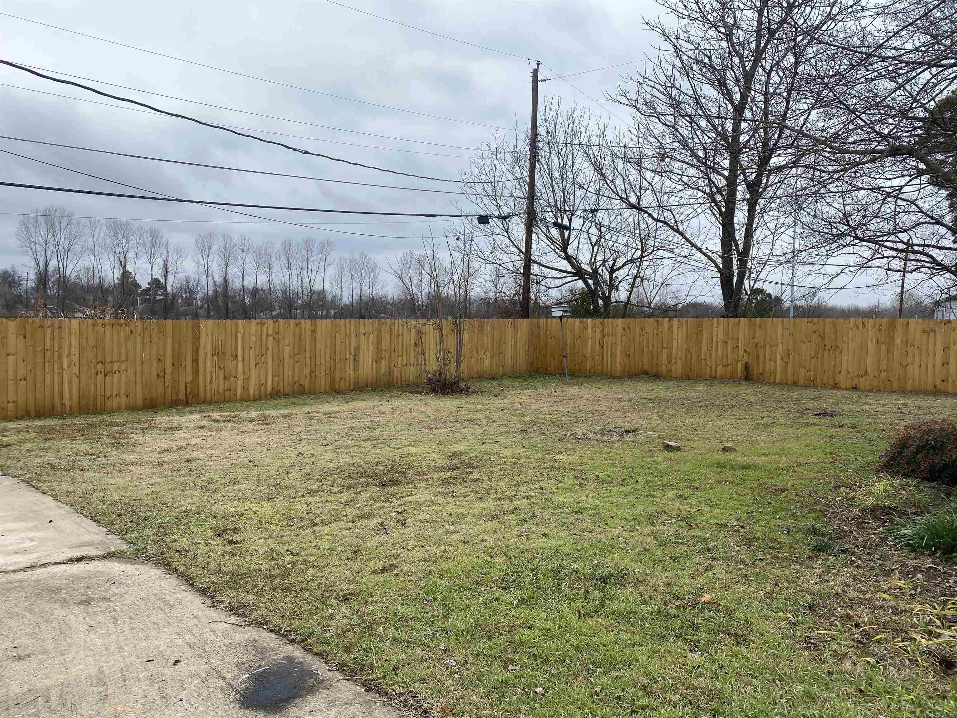 22 Quillen Avenue North Little Rock, AR 72117