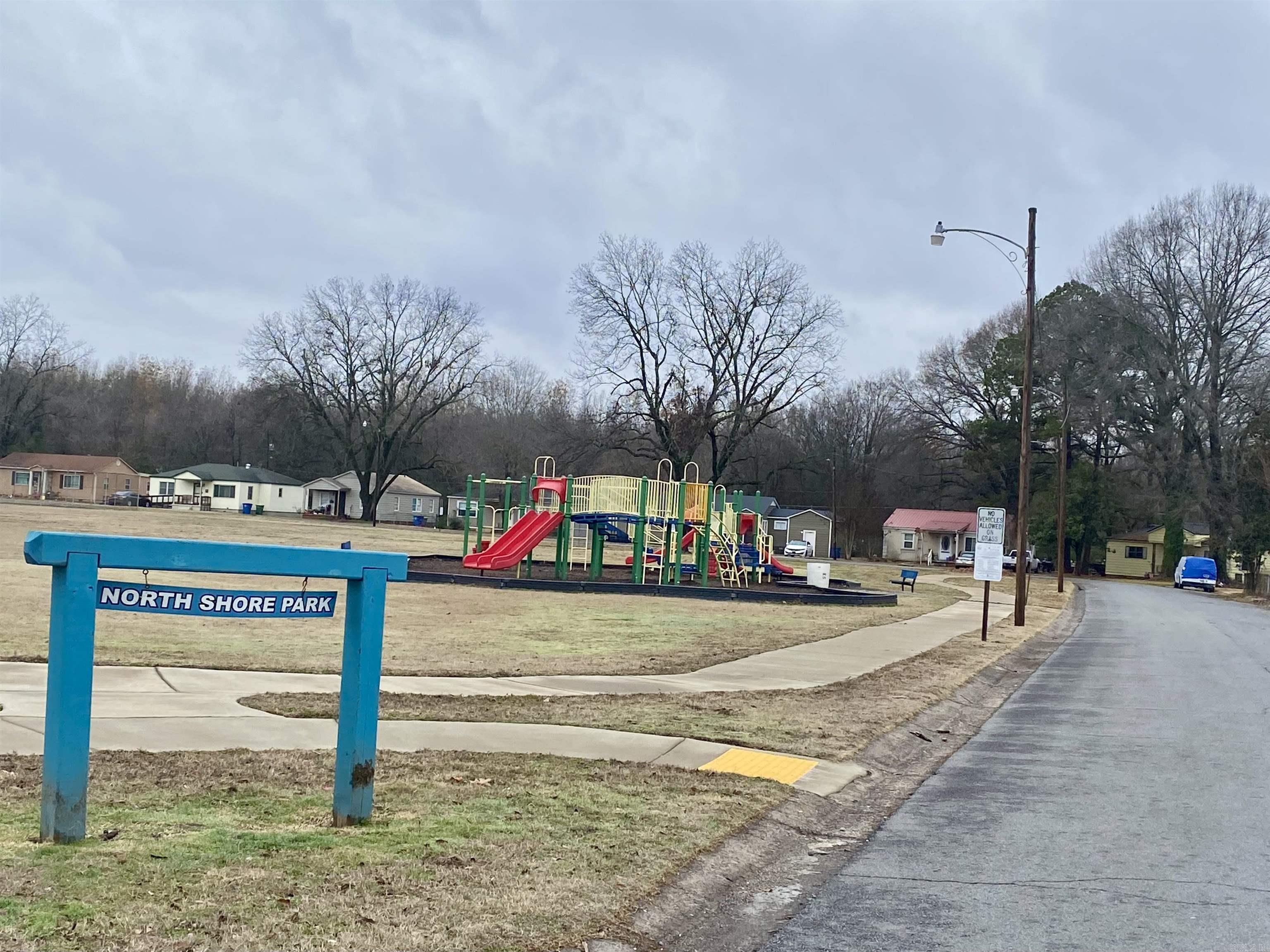 22 Quillen Avenue North Little Rock, AR 72117