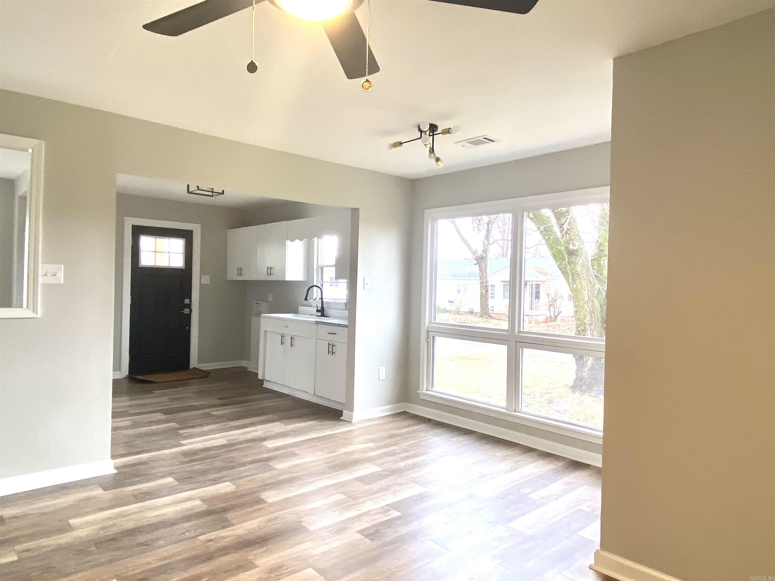 22 Quillen Avenue North Little Rock, AR 72117