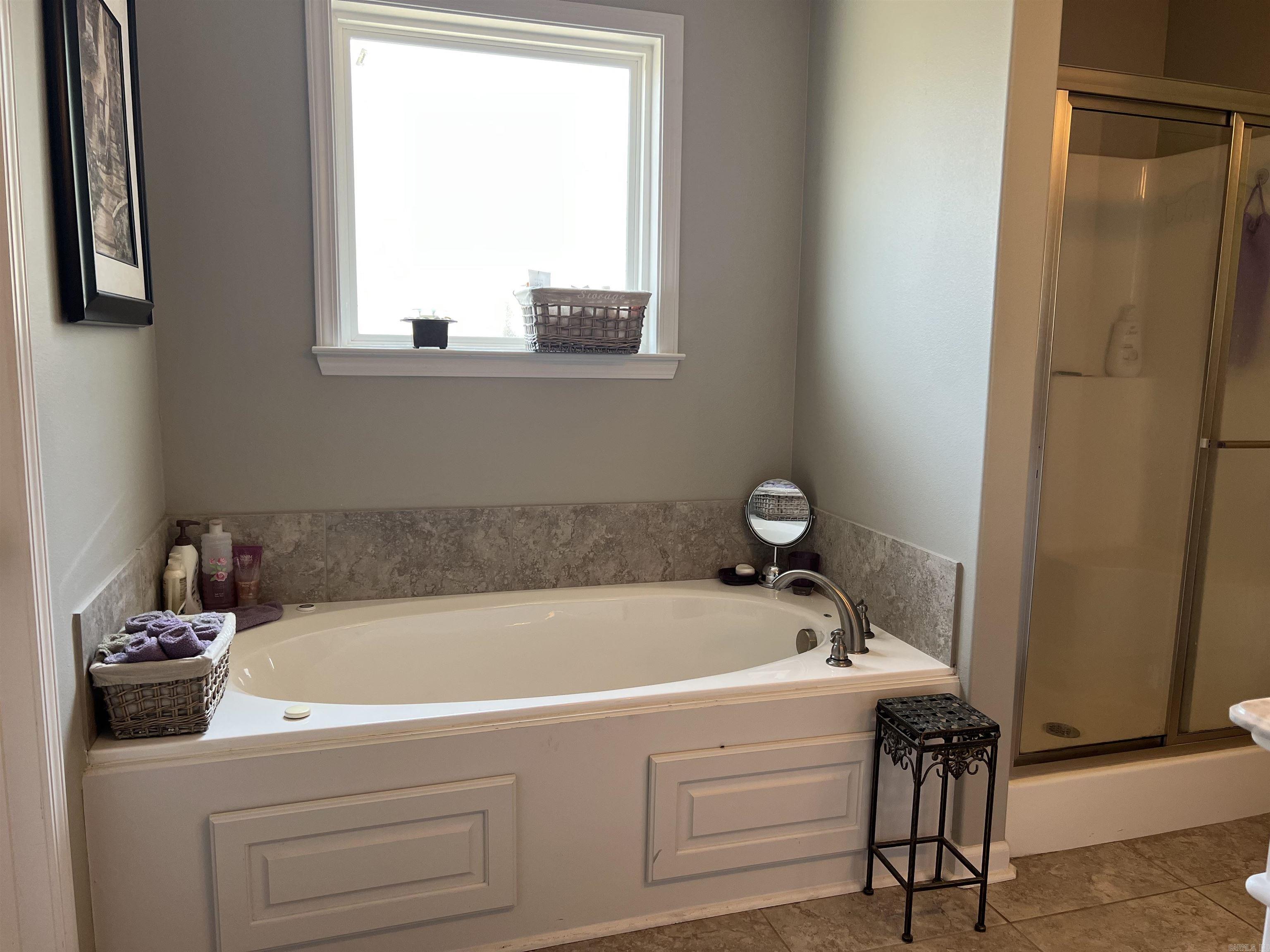 908 Heritage Cv Redfield, AR 72132