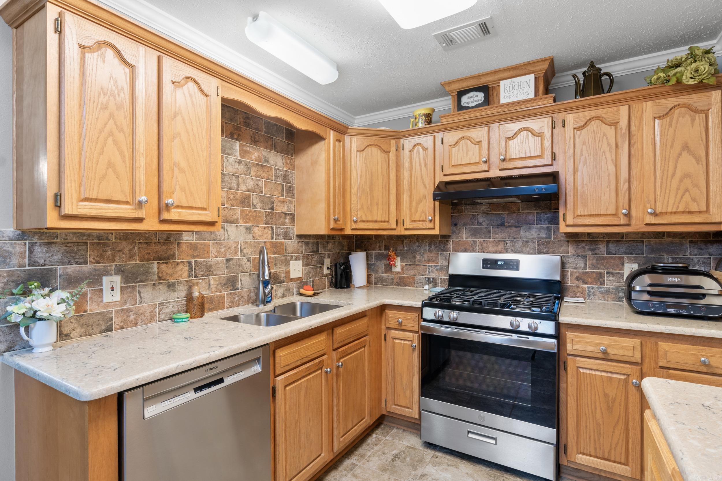 300 Crain  Searcy, AR