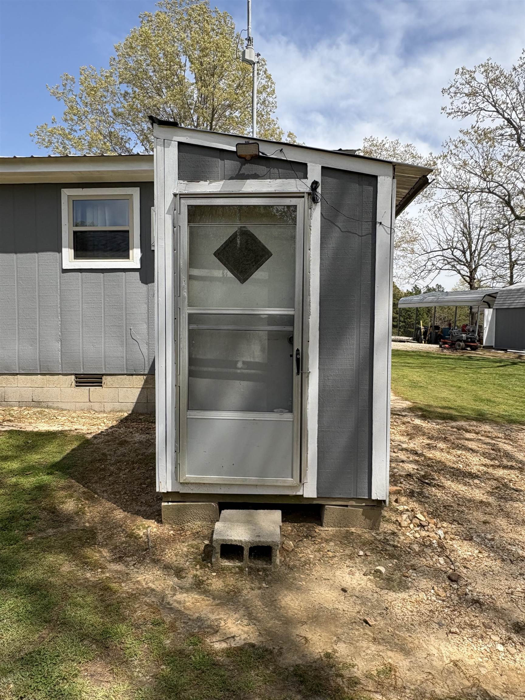 4431 Magnolia Road Salem, AR 72576