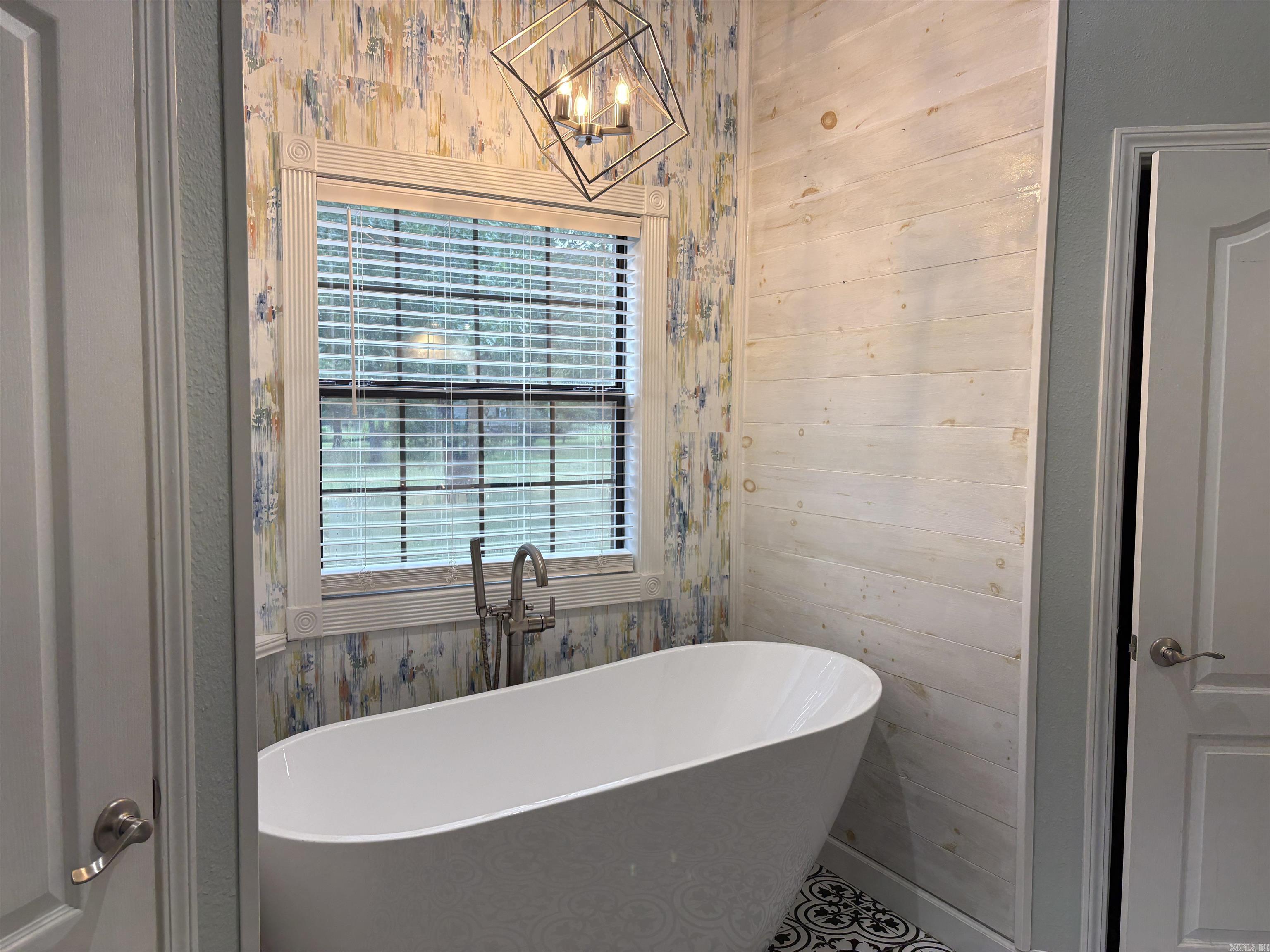 2074 Hickory Creek Circle  Bryant, AR