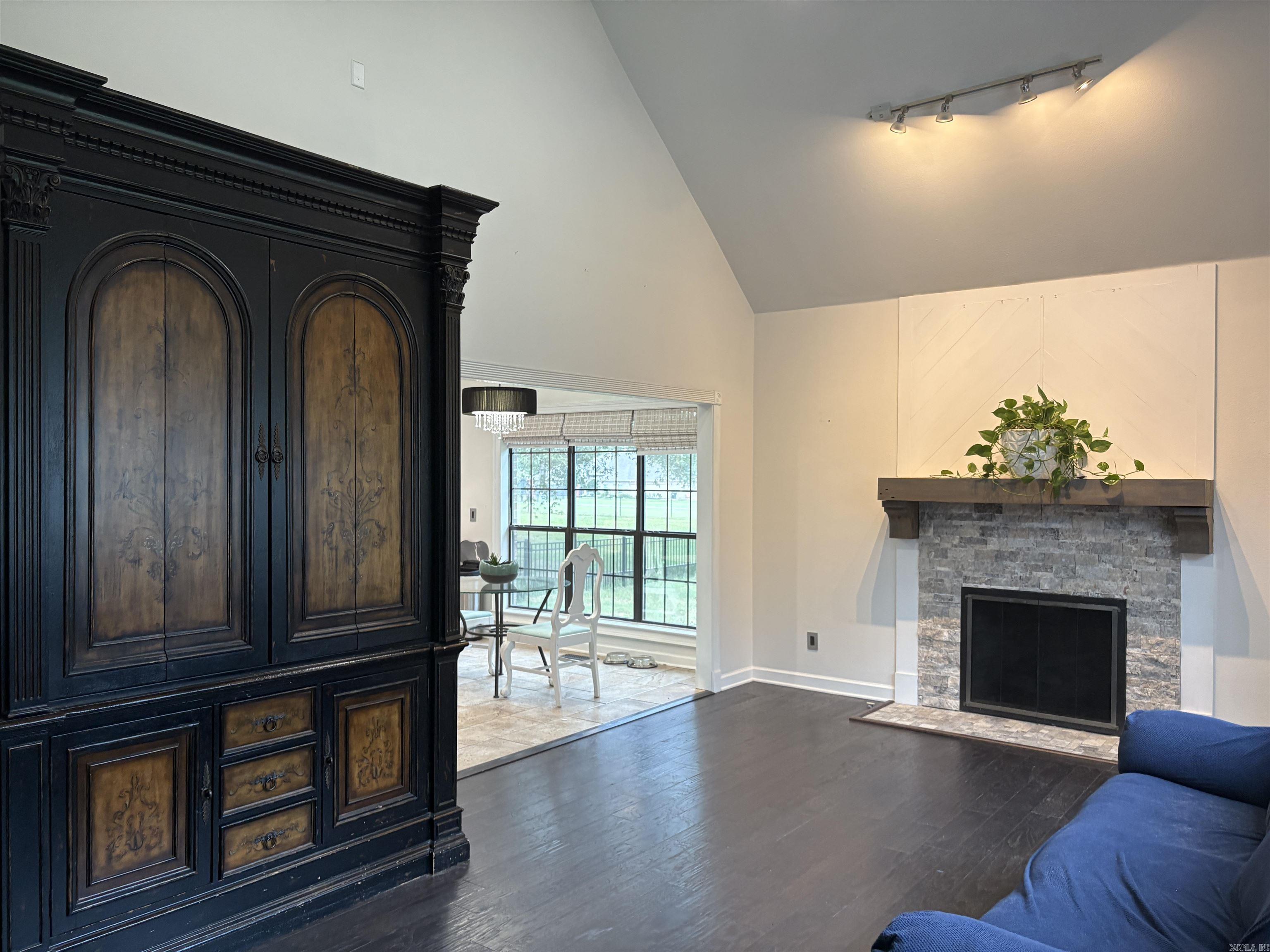 2074 Hickory Creek Circle  Bryant, AR